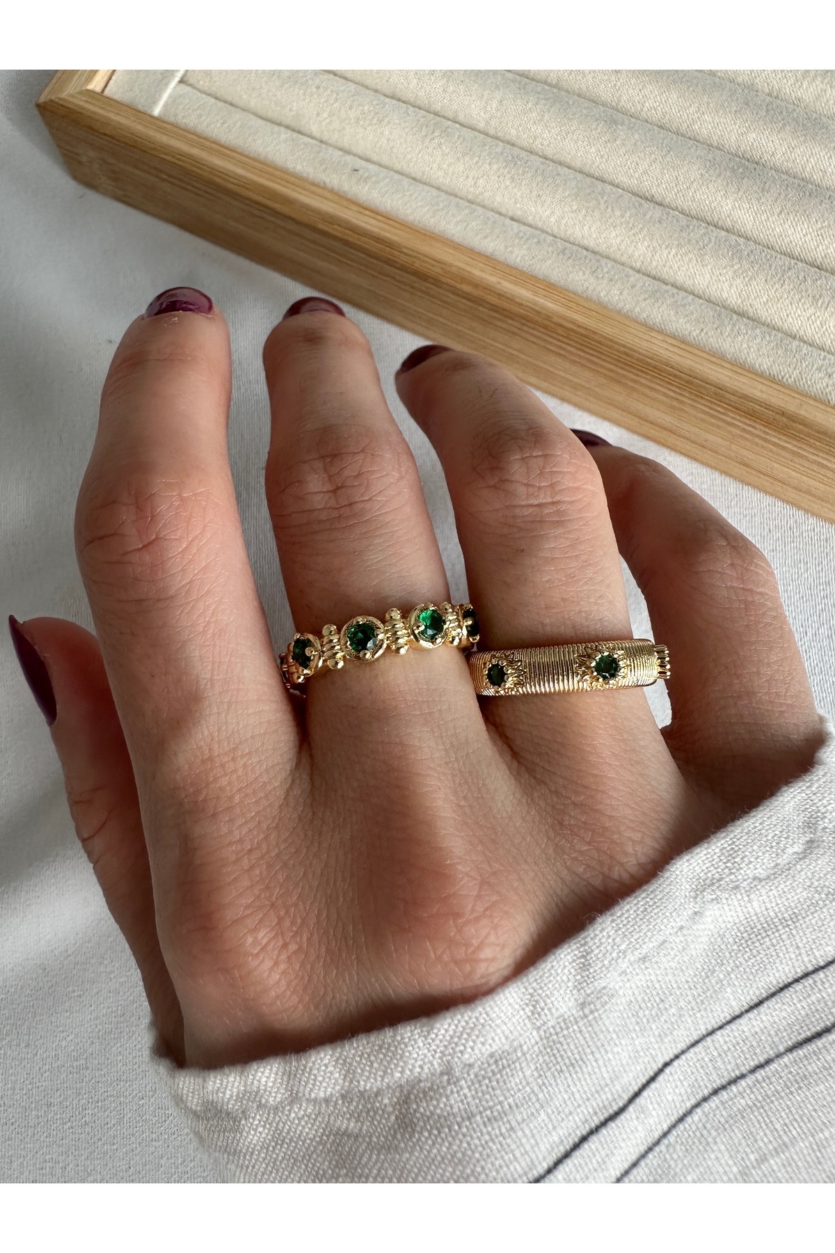 ringbox-Green Dot Detailed Ring Set of 2 4