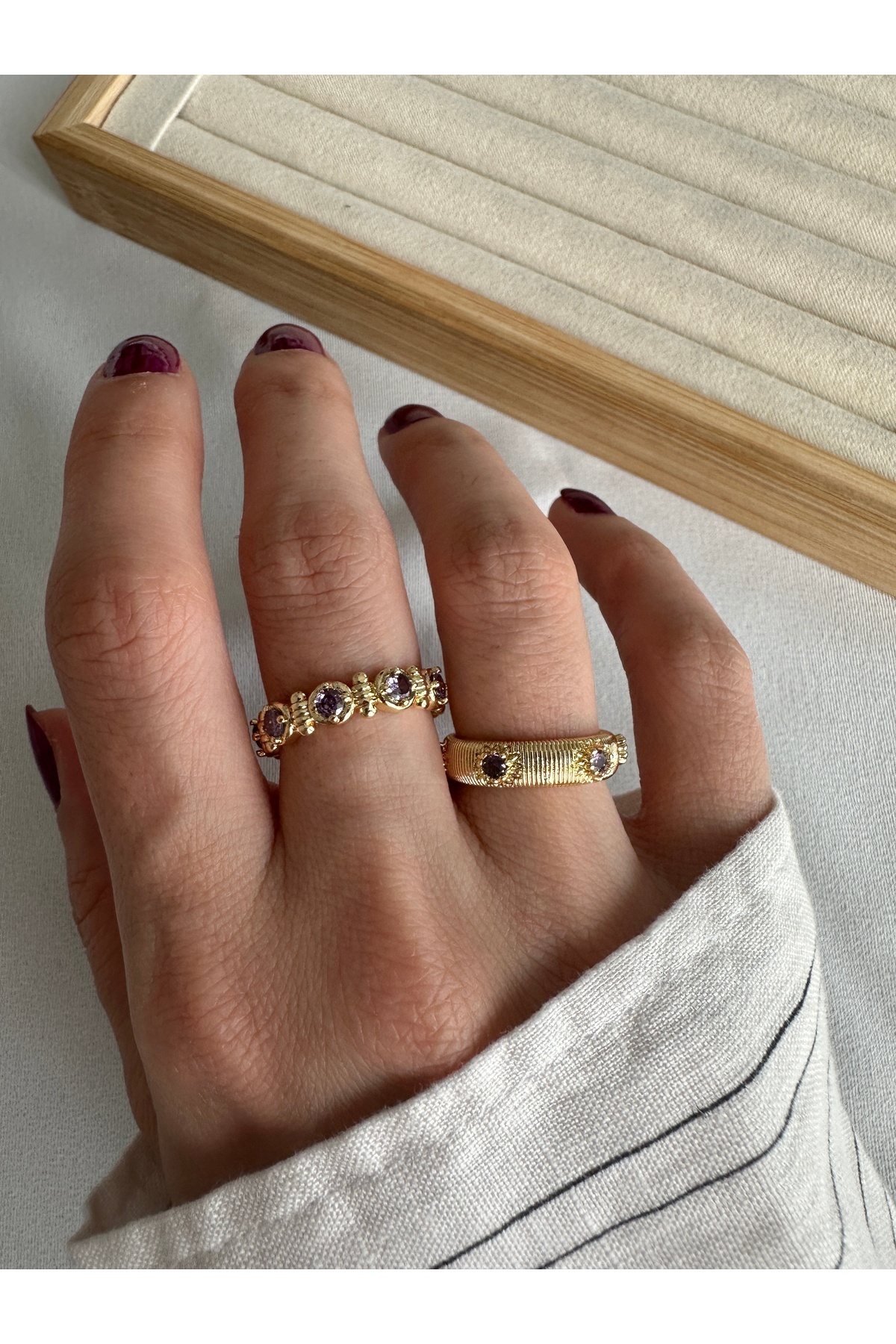 ringbox-Purple Dot Detailed Ring Set of 2 4