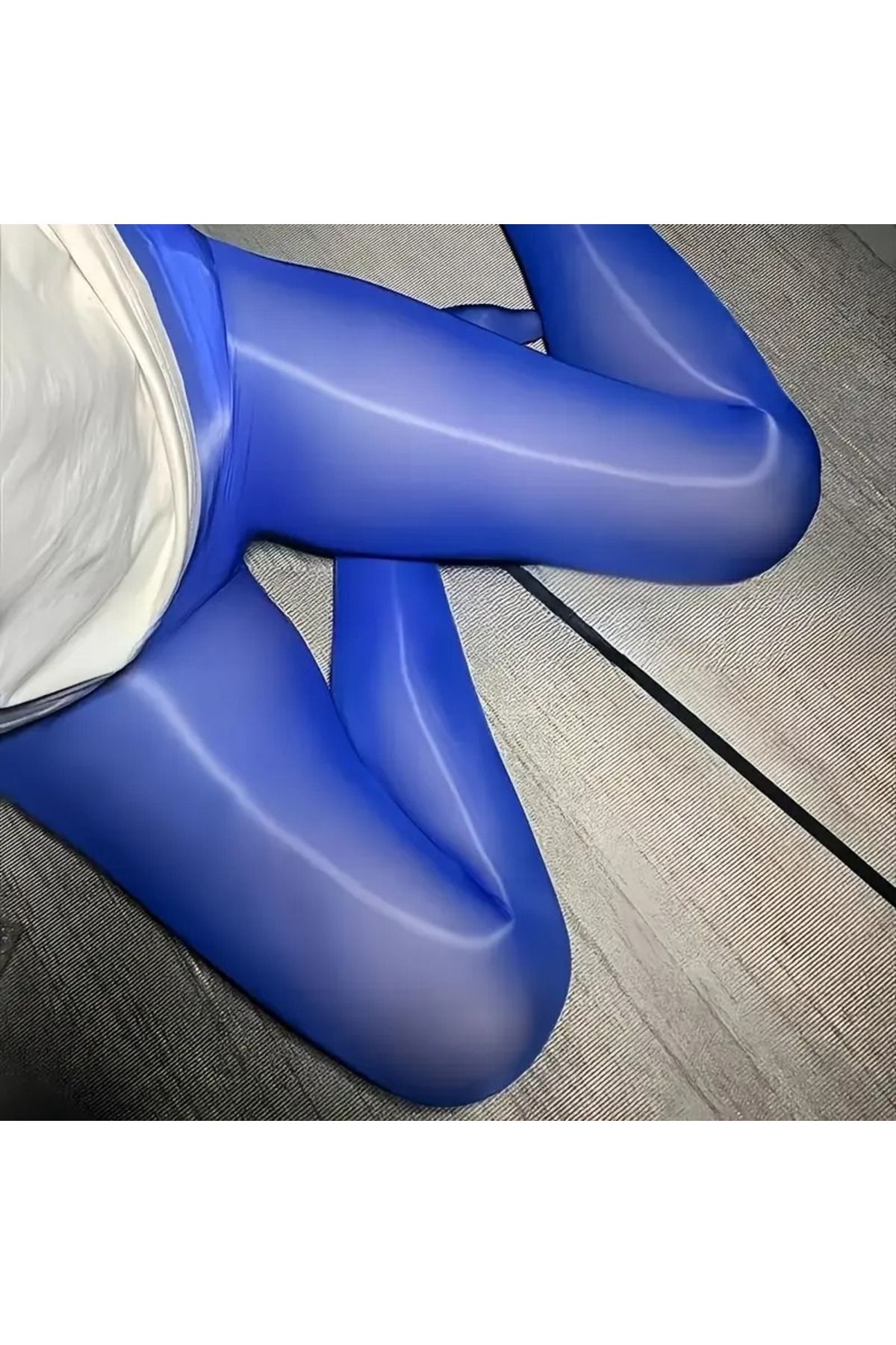 NiLi TAYT KESİM YÜKSEK BEL PARLAK VE ELASTİK KADIN KÜLOTLU ÇORAP