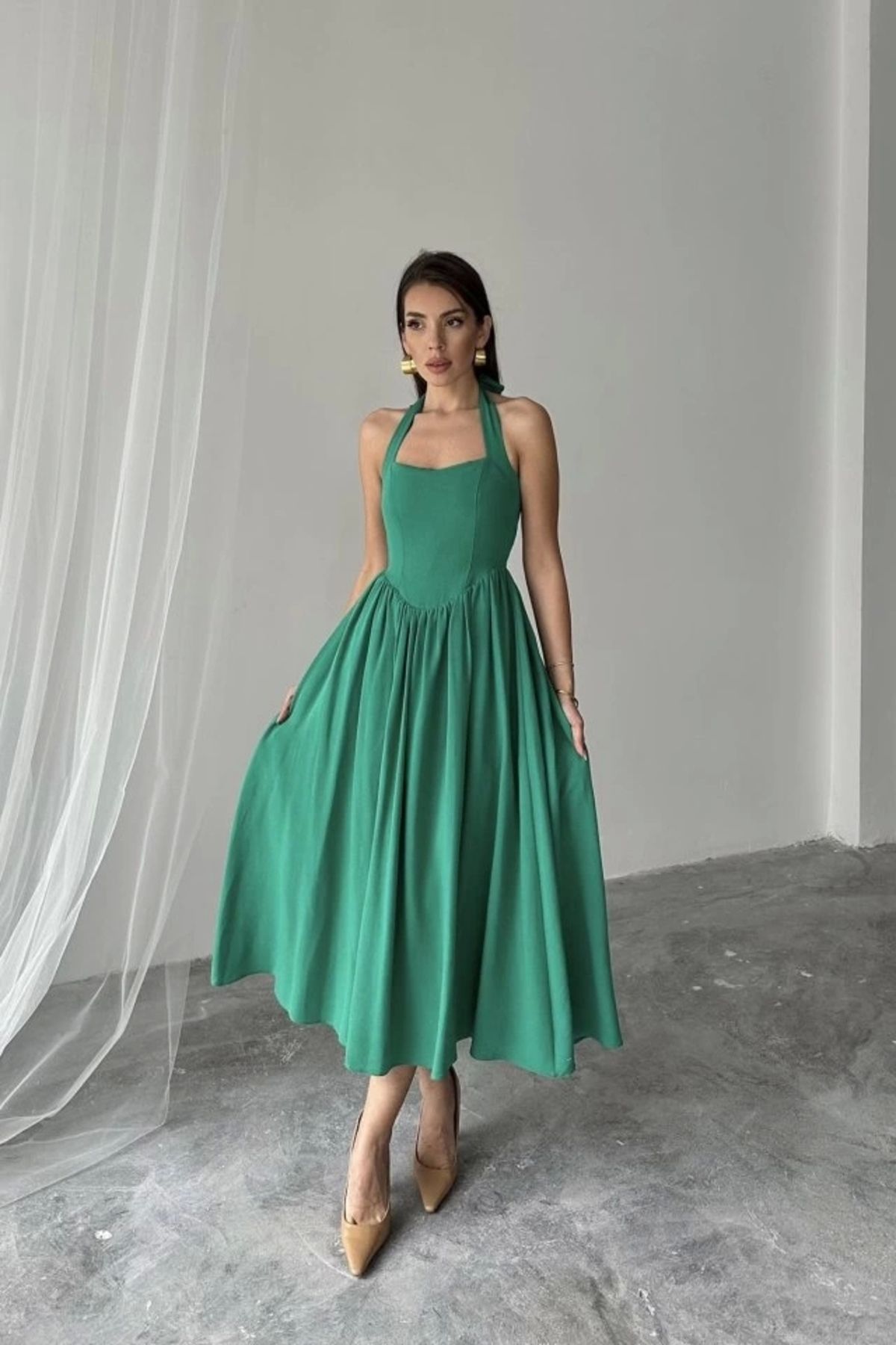 Butik Yeşil Boyundan Bağlamalı Keten Elbise