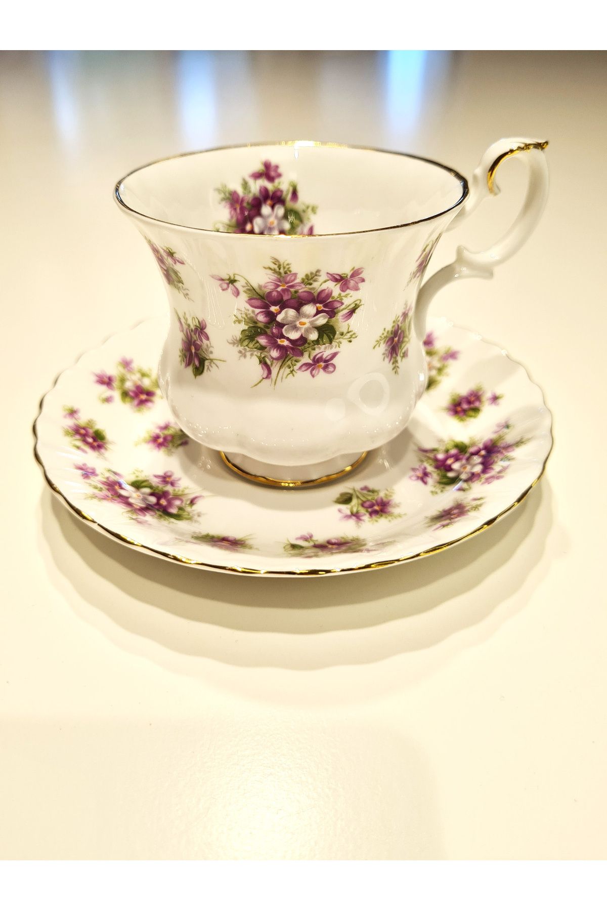 Royal Albert Sweet Violets Desenli Duble Kahve Fincanı ve Altlığı (120 ml)