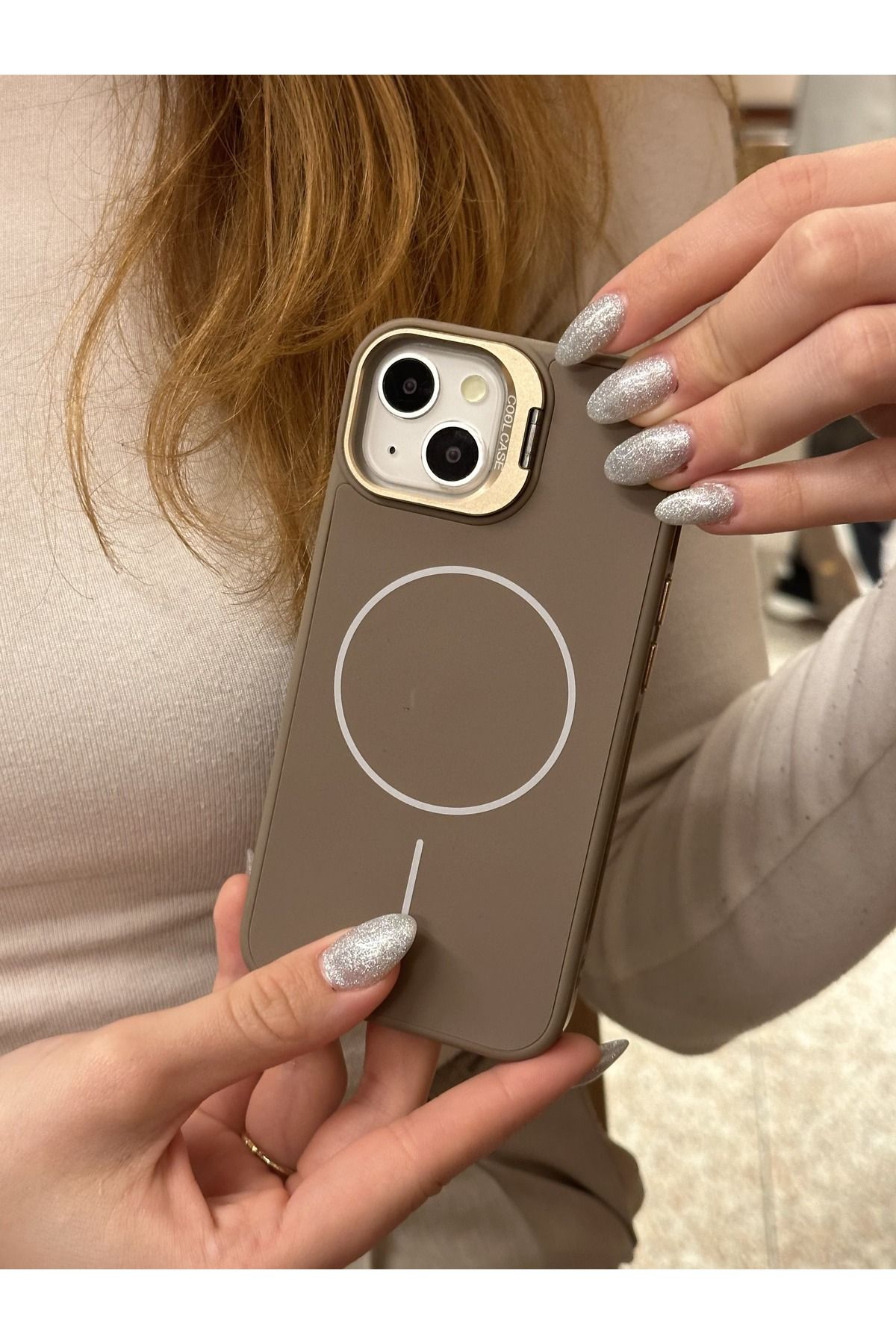 Paladyum Case iPhone 13 Ve 14 Uyumlu İnce MagSafe Çizgili Metal Kamera Çerçeve Standlı Çöl Titanyum Kılıf