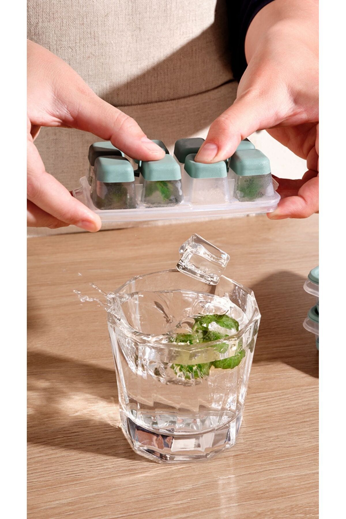 BAGER MARKET-2-Piece Mini Silicone Ice Mold - 8 Compartment Ice Cube Container - Easy to Use 4