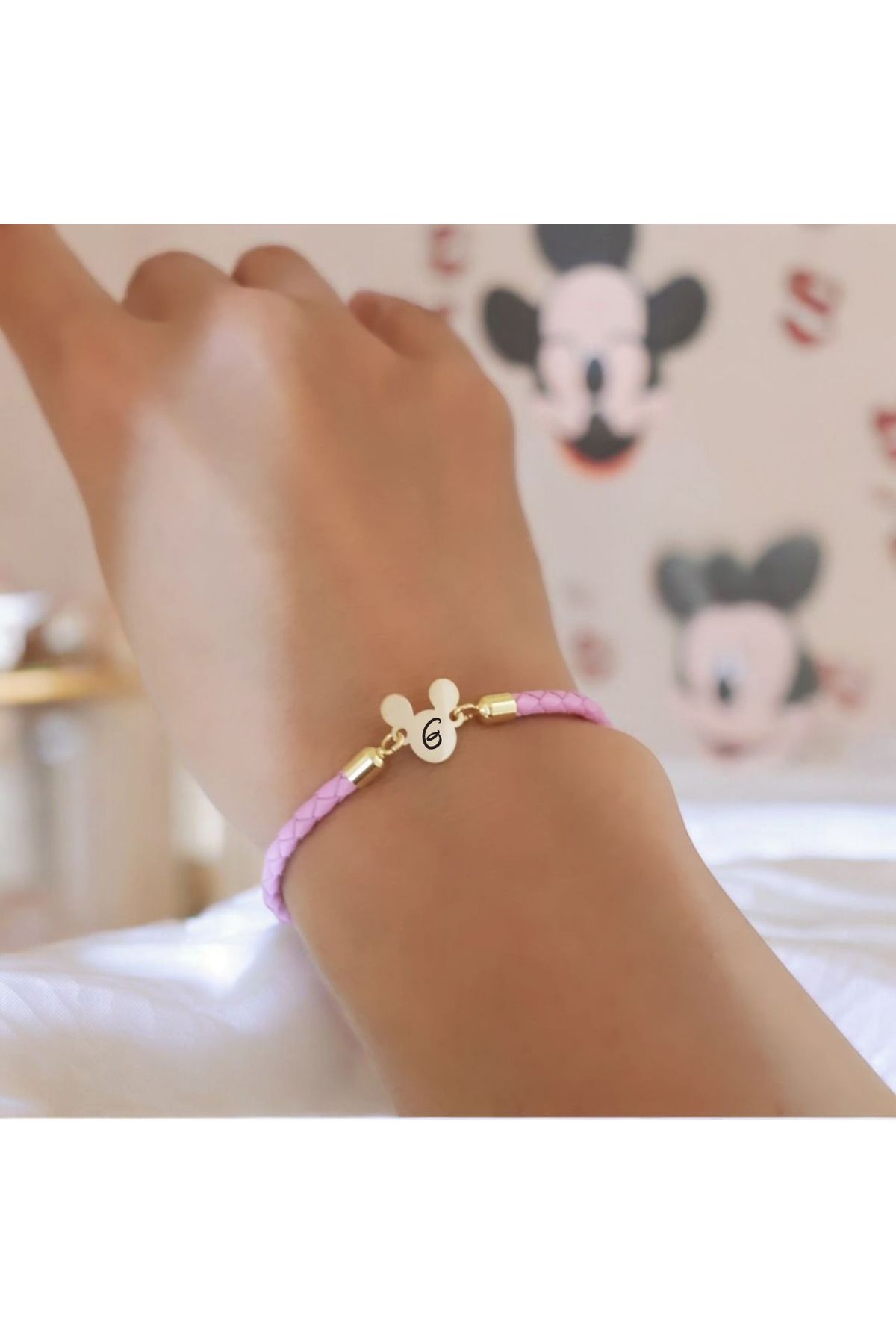 ARCHINO GOLD 14 Ayar Altın Plakalı Bayanlara Mickey Mouse'lu Doğal Derili G Harfli Hediye Bilekliği-445harf-pembe