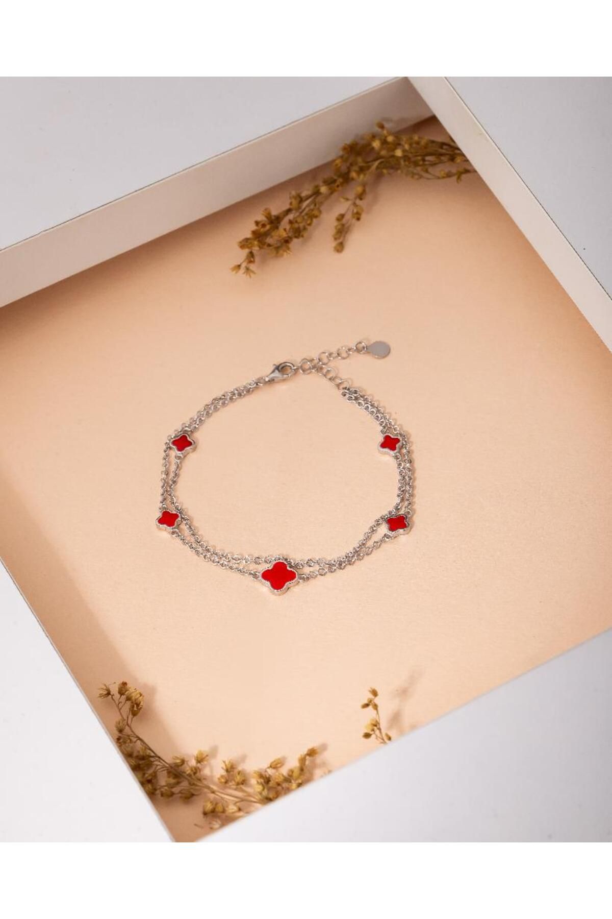Roza Silver 925 Ayar Rodyum Kırmızı Mineli İki Sıralı Yonca Charm Gümüş Bileklik
