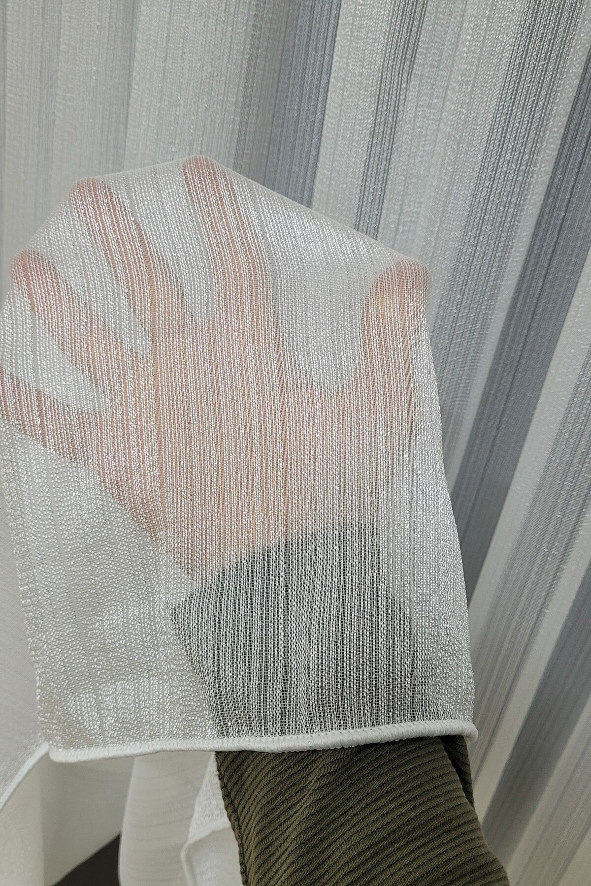Cem al Tekstil GÜMÜŞ KANADA Tül Perde Ütü İstemez Kırışmaz Lüks Kalite (1/3 SIK PİLE) Pileli Gümüş Çizgili Desenli