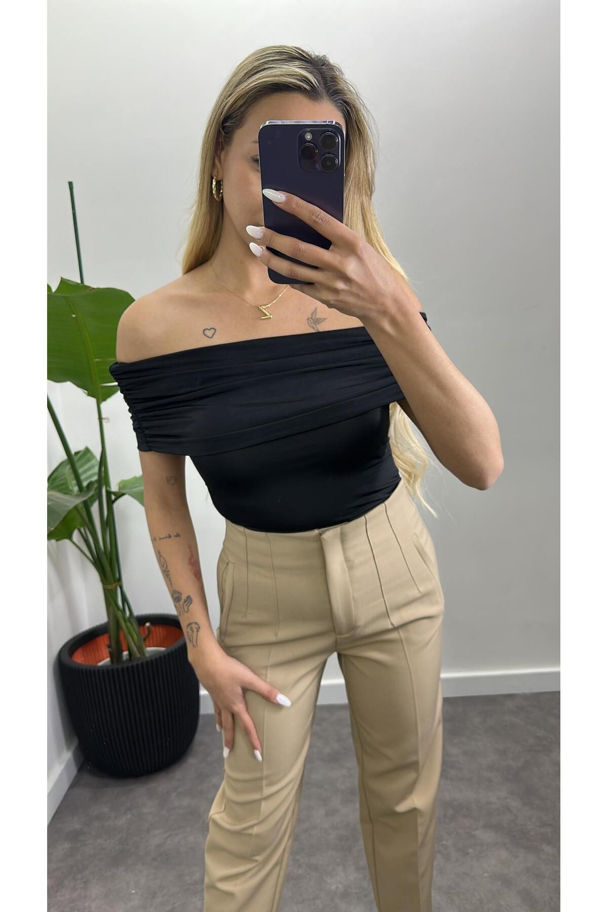 Acar Boutique Madonna Yaka Bluz
