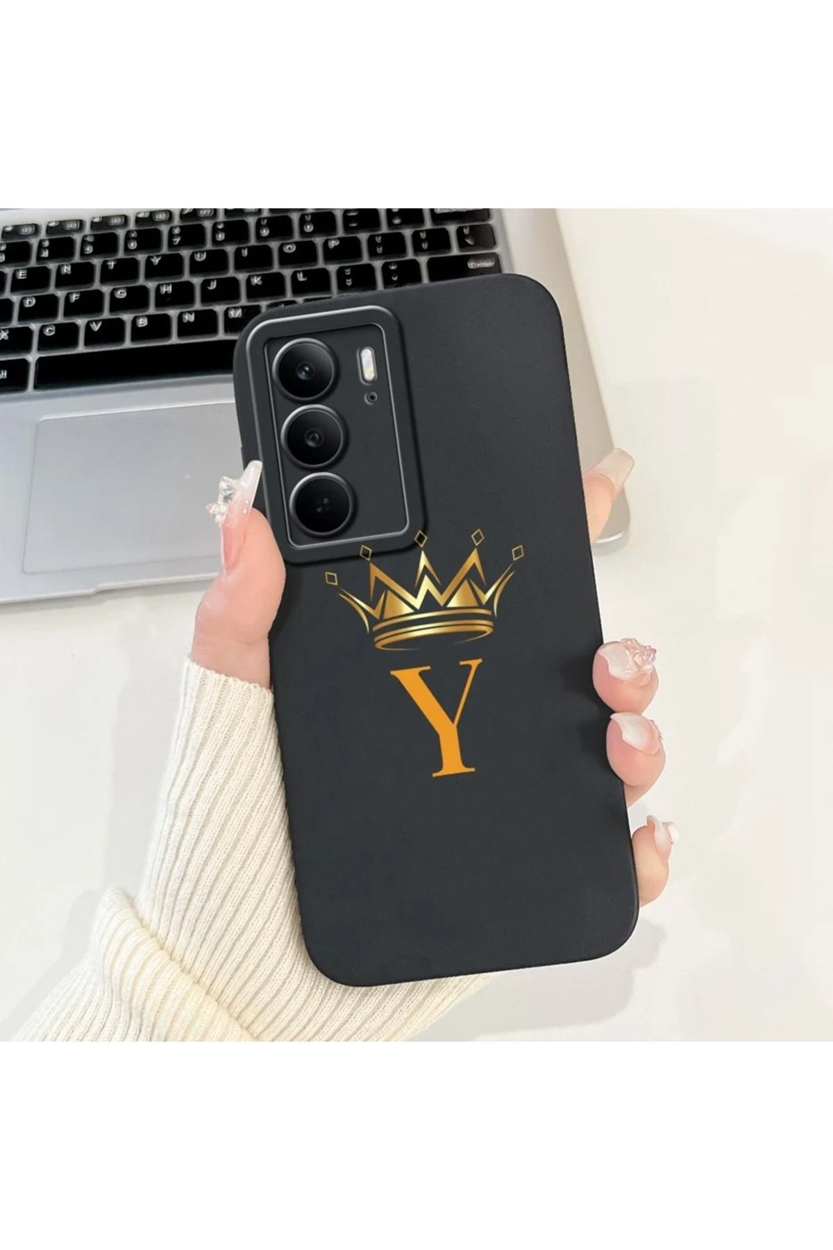 Rotaks Realme C75 Uyumlu Harfli Taç Baskılı Kişiye Özel Silikon Telefon Kılıfı - Y