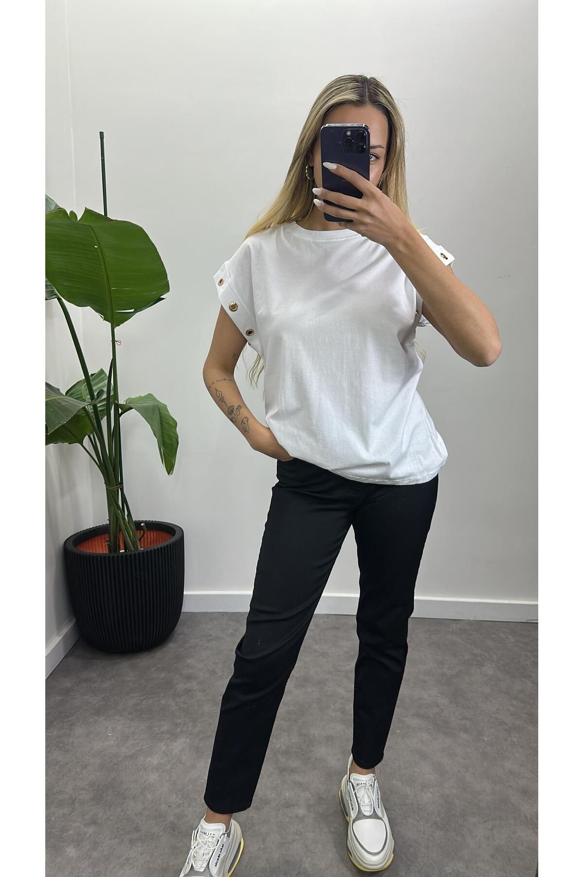 Acar Boutique Kolu Kuş Gözlü T-Shirt