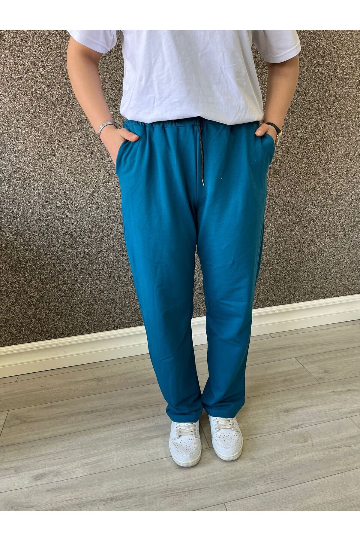 EQİ RAHAT KESİM DÜZ EŞOFMAN ALTI