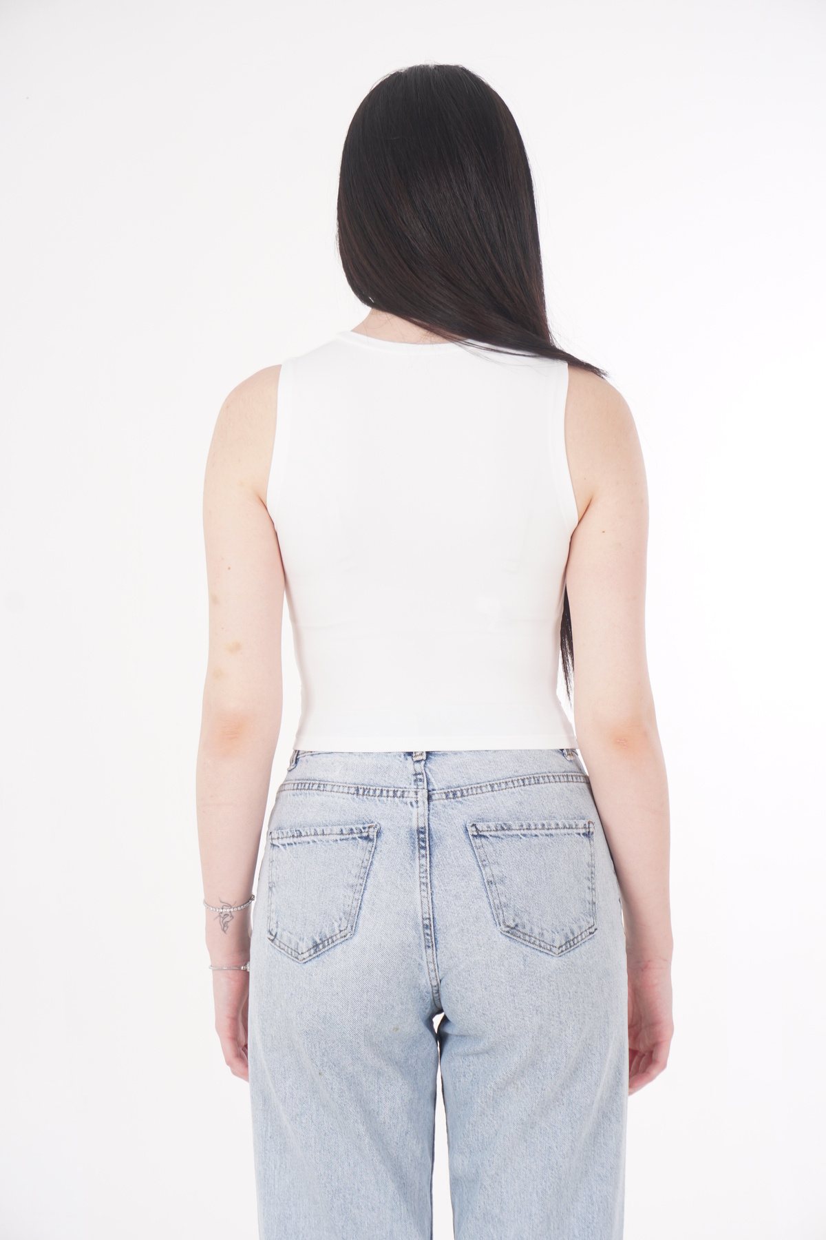 CHAURA-Gathered Sleeveless Crop Blouse 4