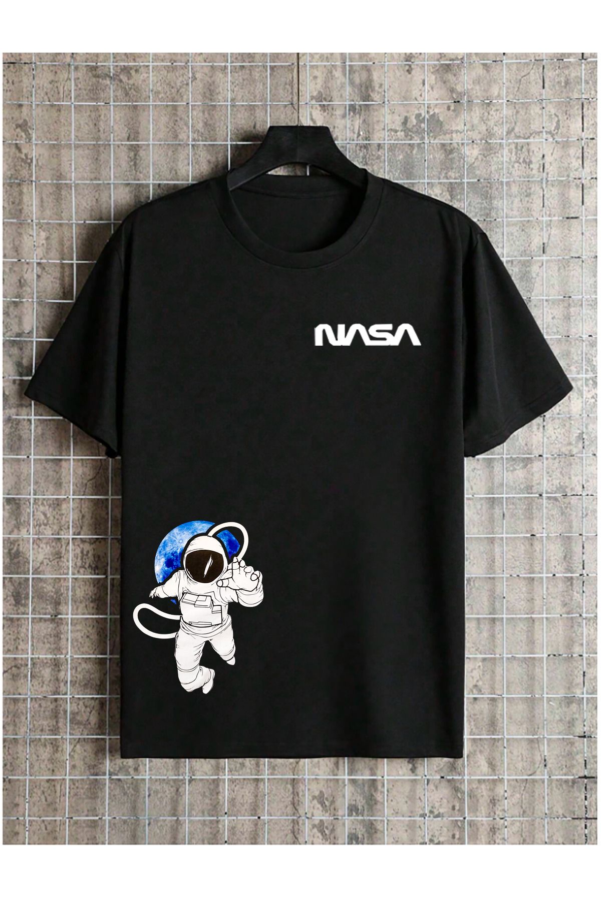 qavnas Unisex Nasa Astronot Baskılı Rahat Kesim Siyah T-Shirt