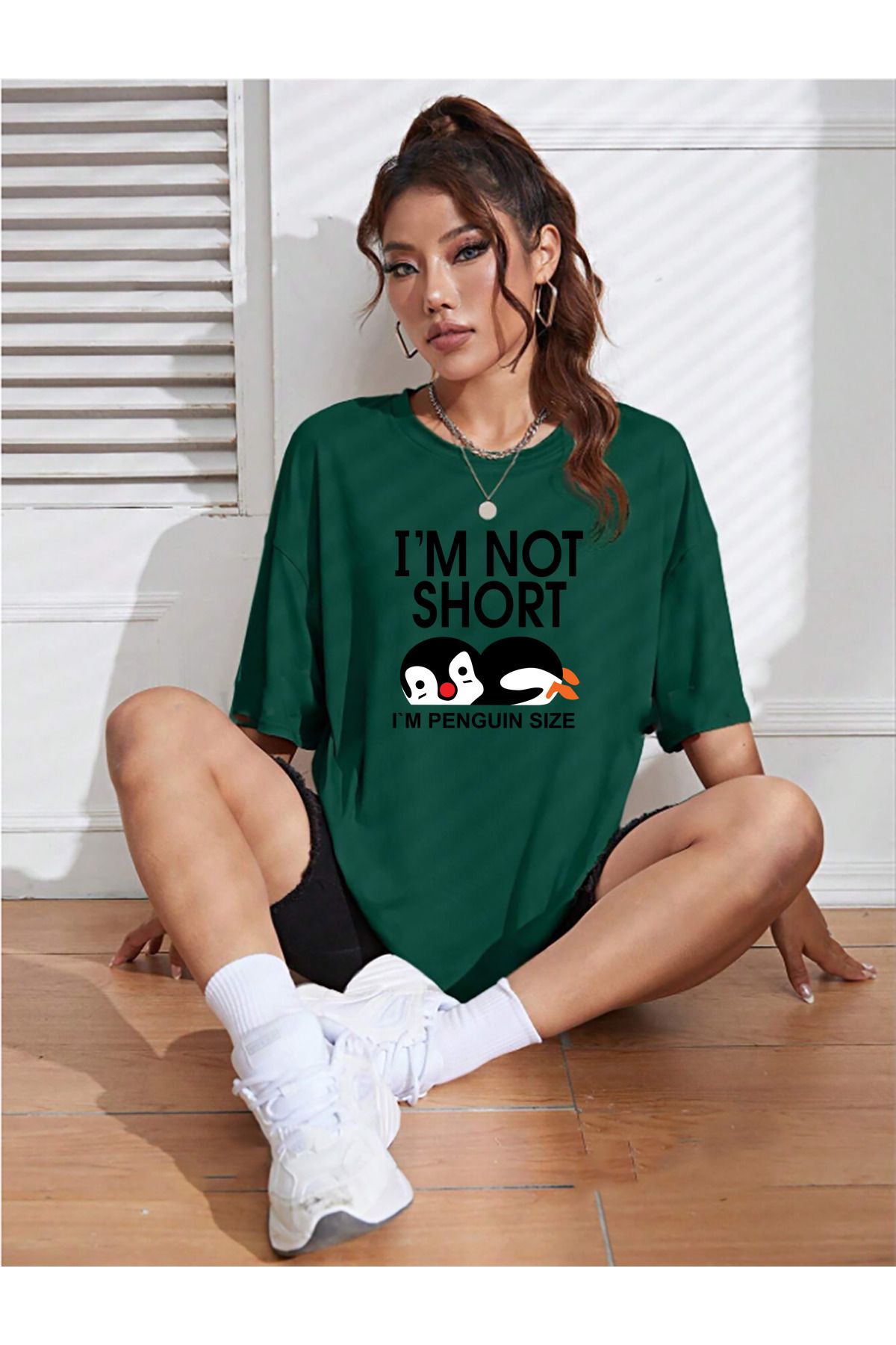 qavnas Unisex I'm Not Short Penguin Baskılı Rahat Kesim Yeşil T-Shirt