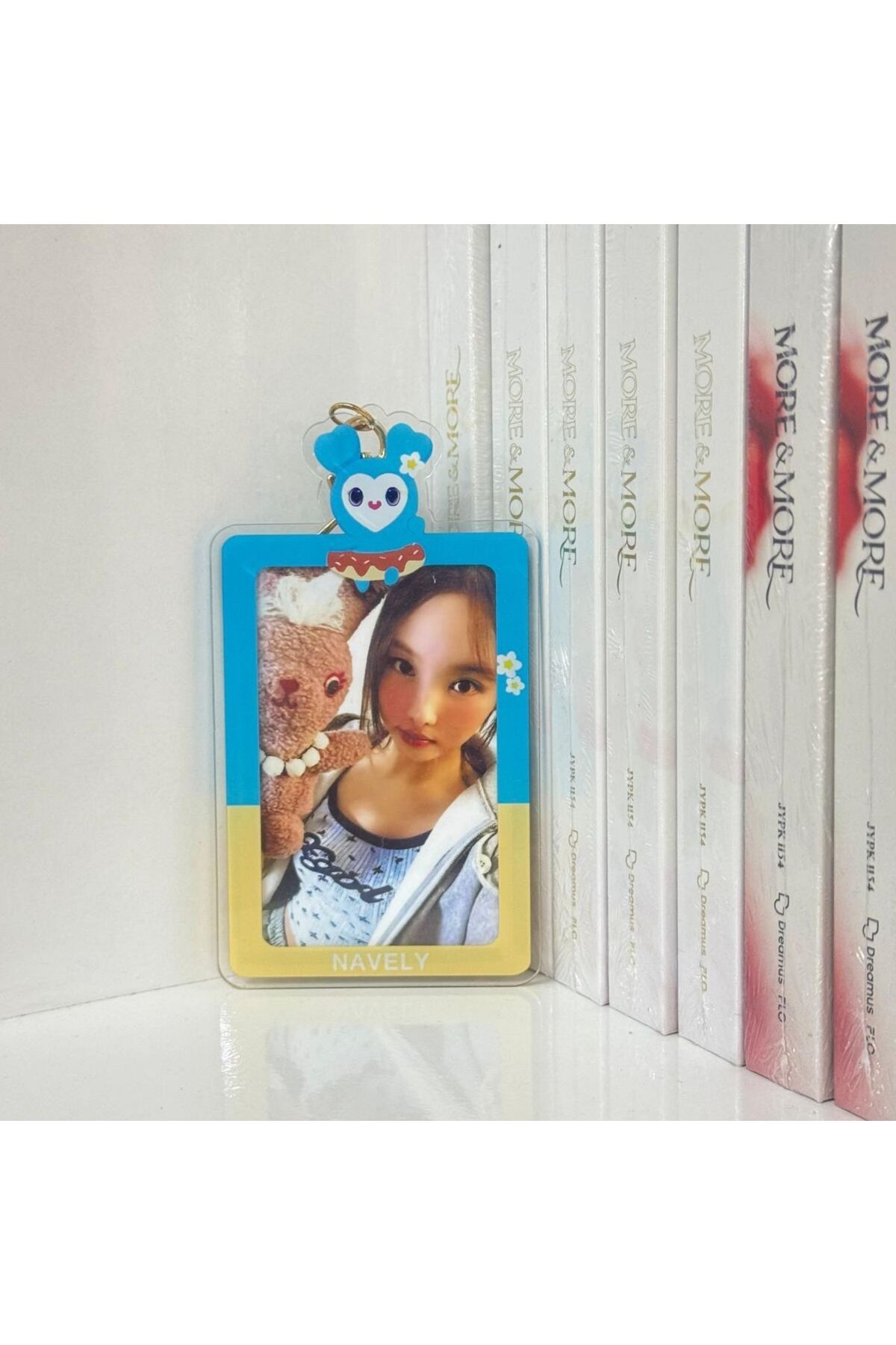 Kpop Dünyasi TWICE '' Navely '' Sert Kapak Card Holder/Anahtarlık