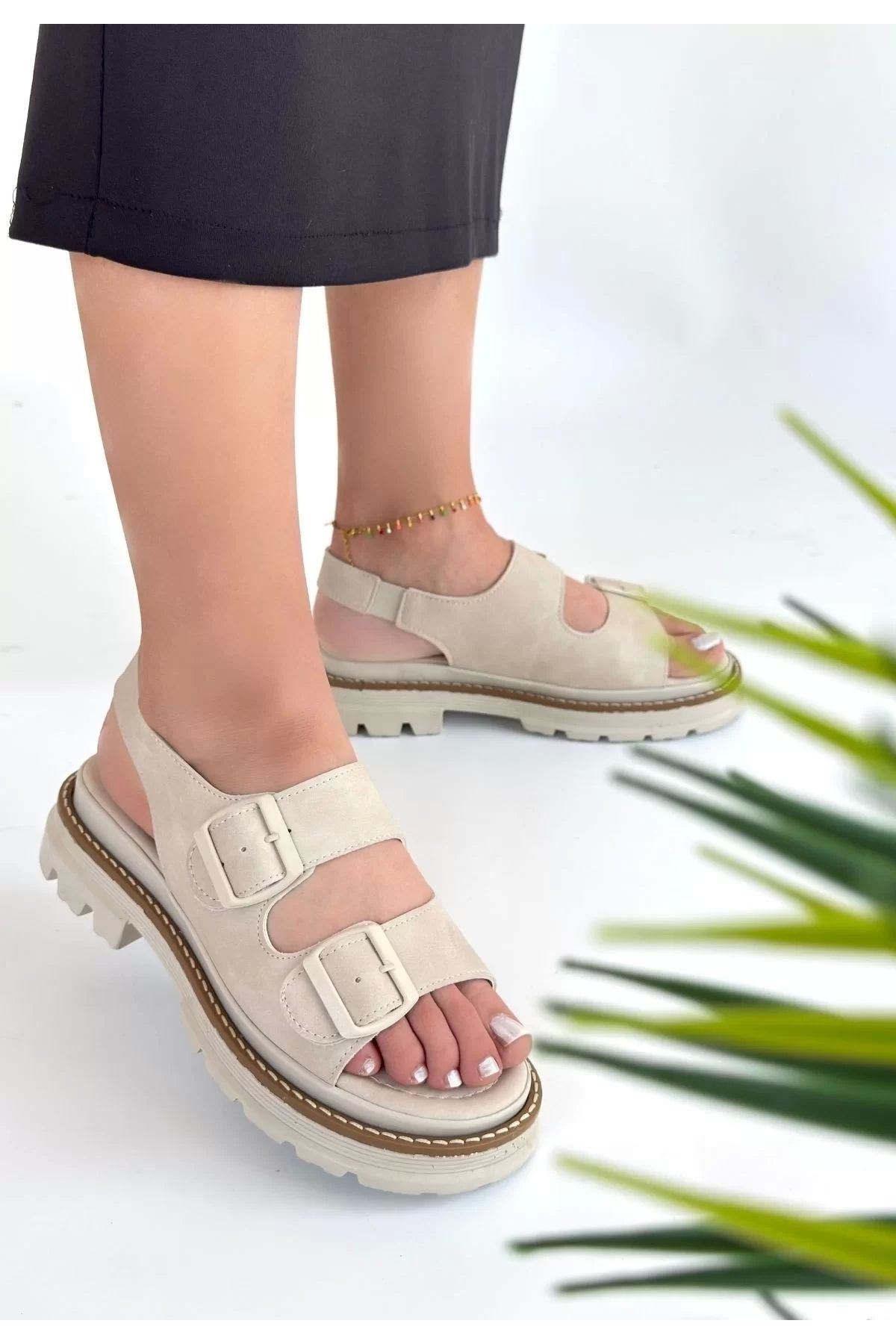 BİCANS Milta Bej Nubuk Sandalet