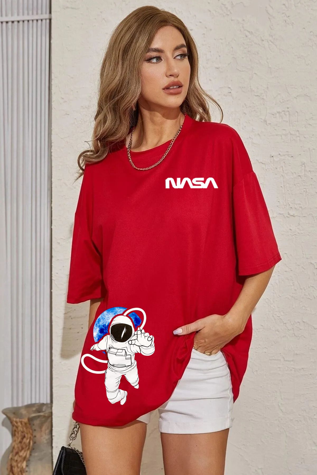 qavnas Unisex Nasa Astronot Baskılı Rahat Kesim Kırmızı T-Shirt