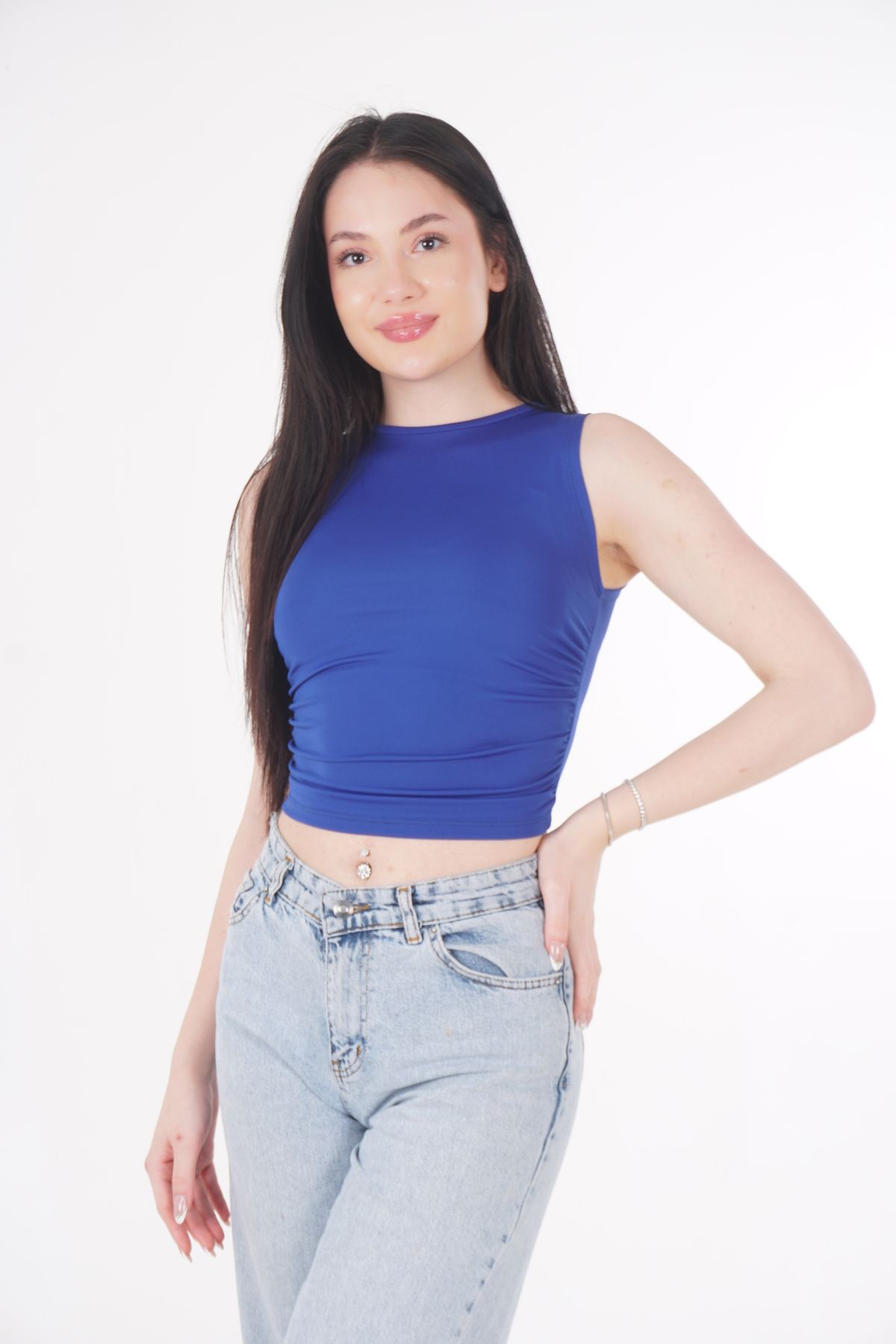 CHAURA Büzgülü Kolsuz Crop Bluz