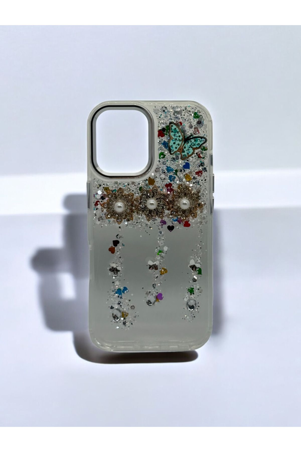DUBİGOLD İPHONE 16 UYUMLU TELKARİ DESENLİ SARARMAYAN SERT ŞEFFAF SİLİKON KILIF