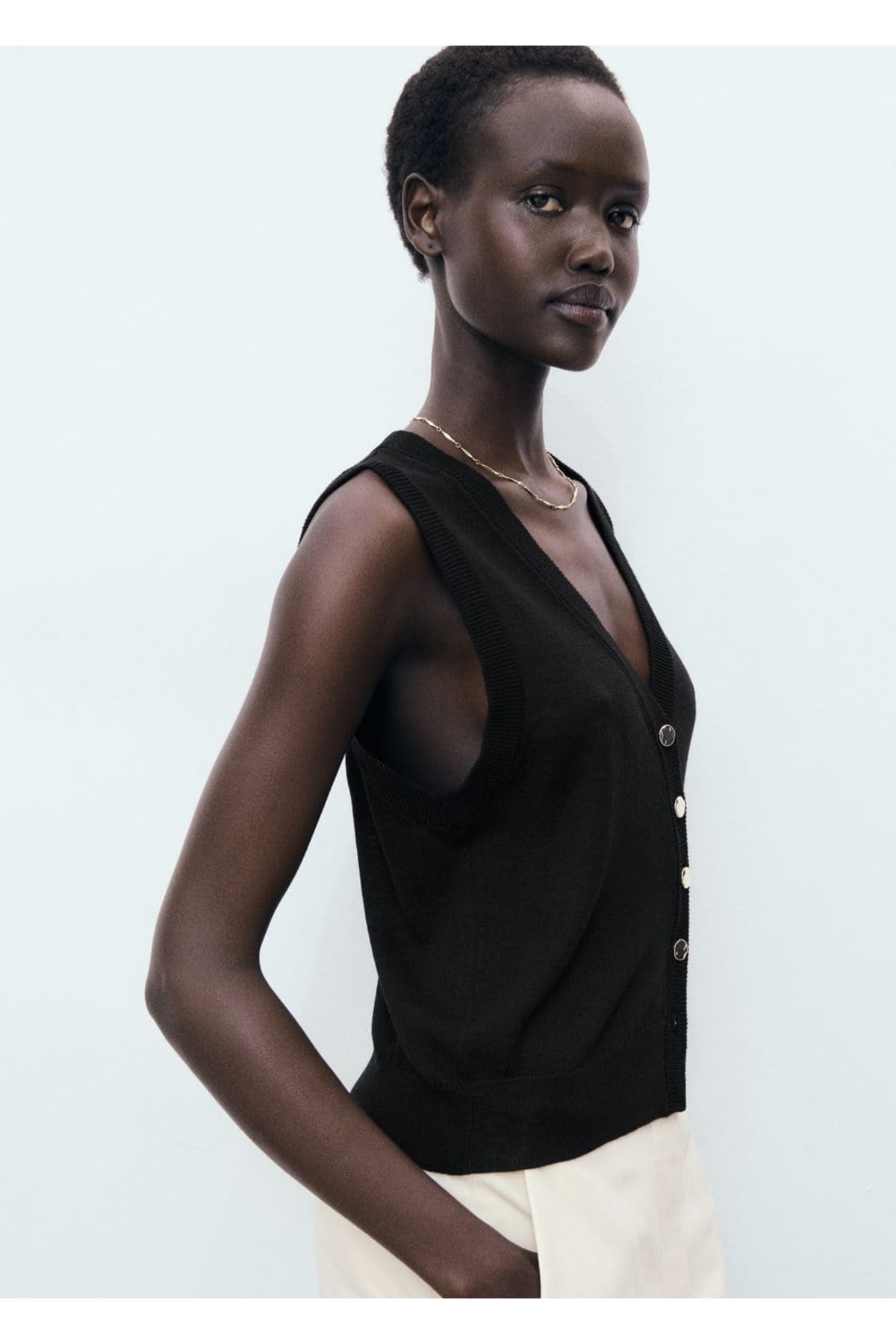 Düğmeli ince triko yelek