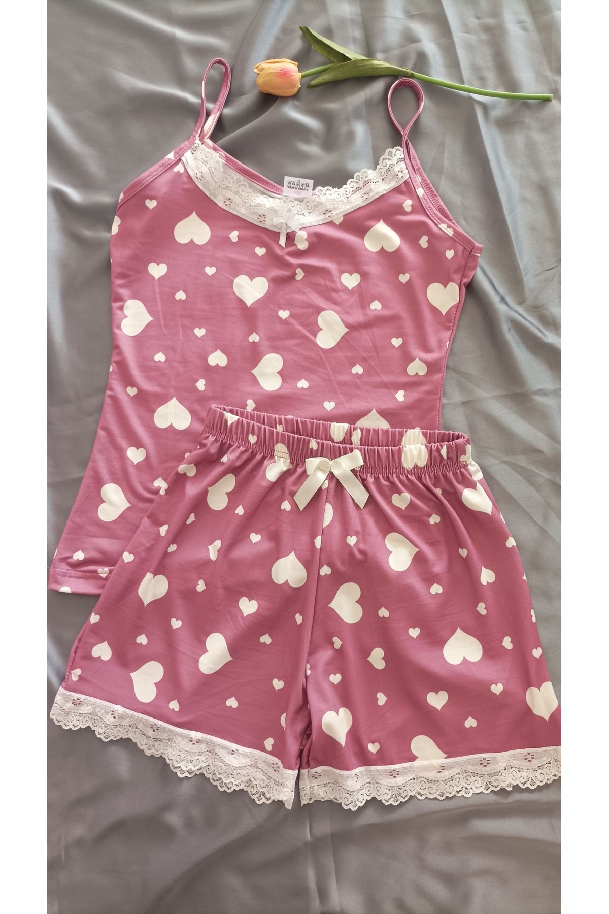 ŞIK VE MUTLU Kalp Desenli Şortlu Pijama Takımı