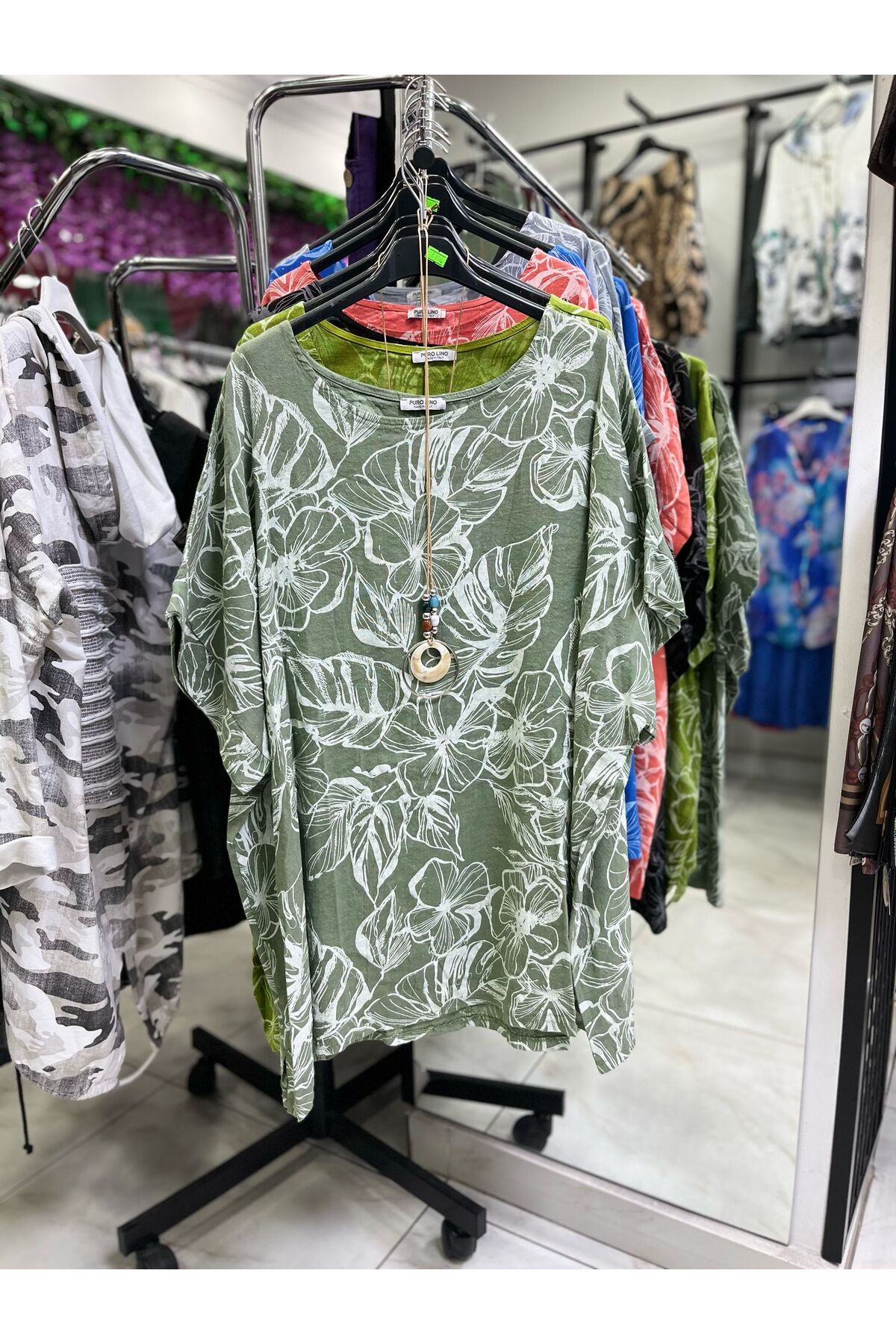 CELTMODA Kadın Kolyeli Yaprak Desenli Yarım Kol Oversize İthal Bluz - Haki