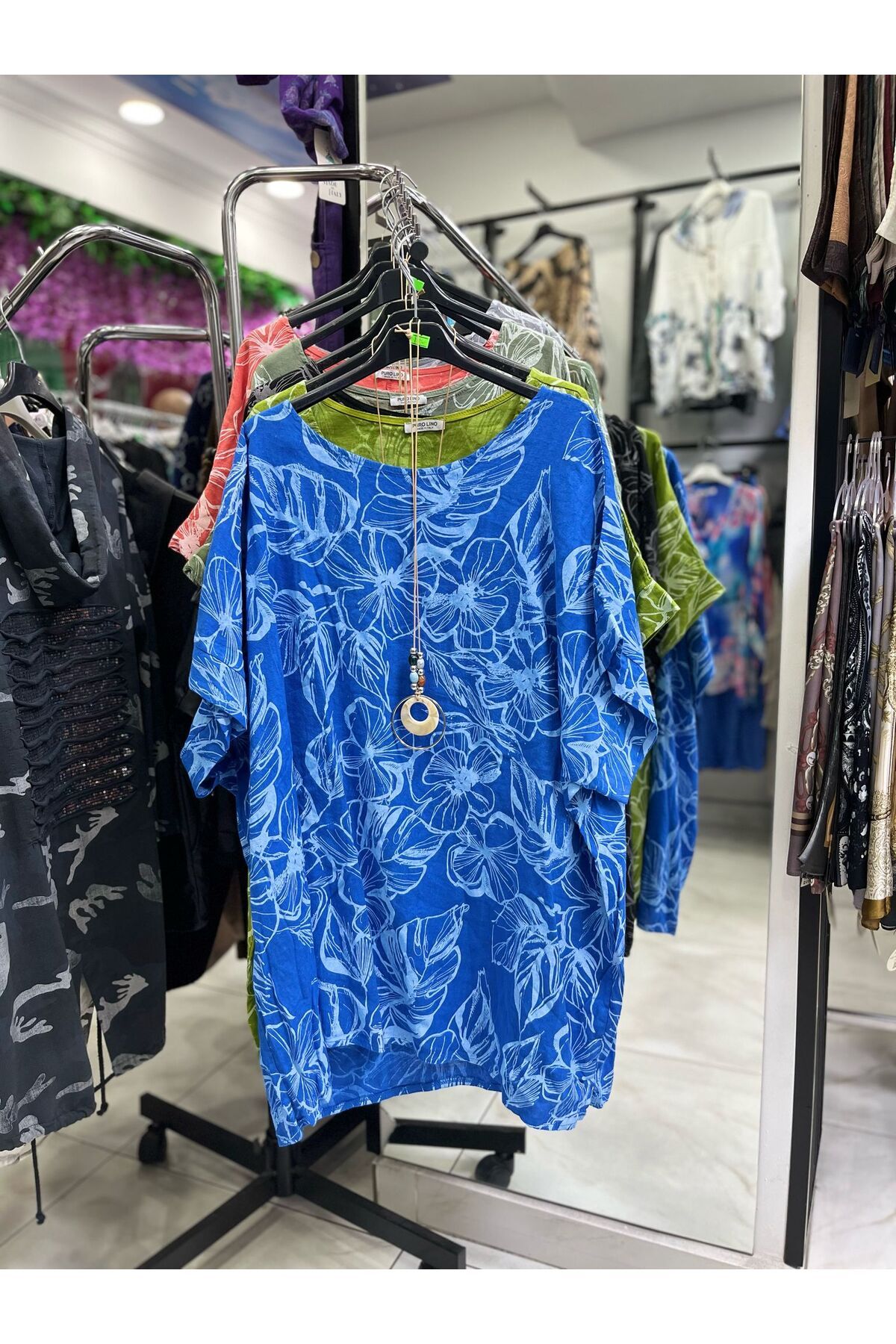 CELTMODA Kadın Kolyeli Yaprak Desenli Yarım Kol Oversize İthal Bluz - Mavi