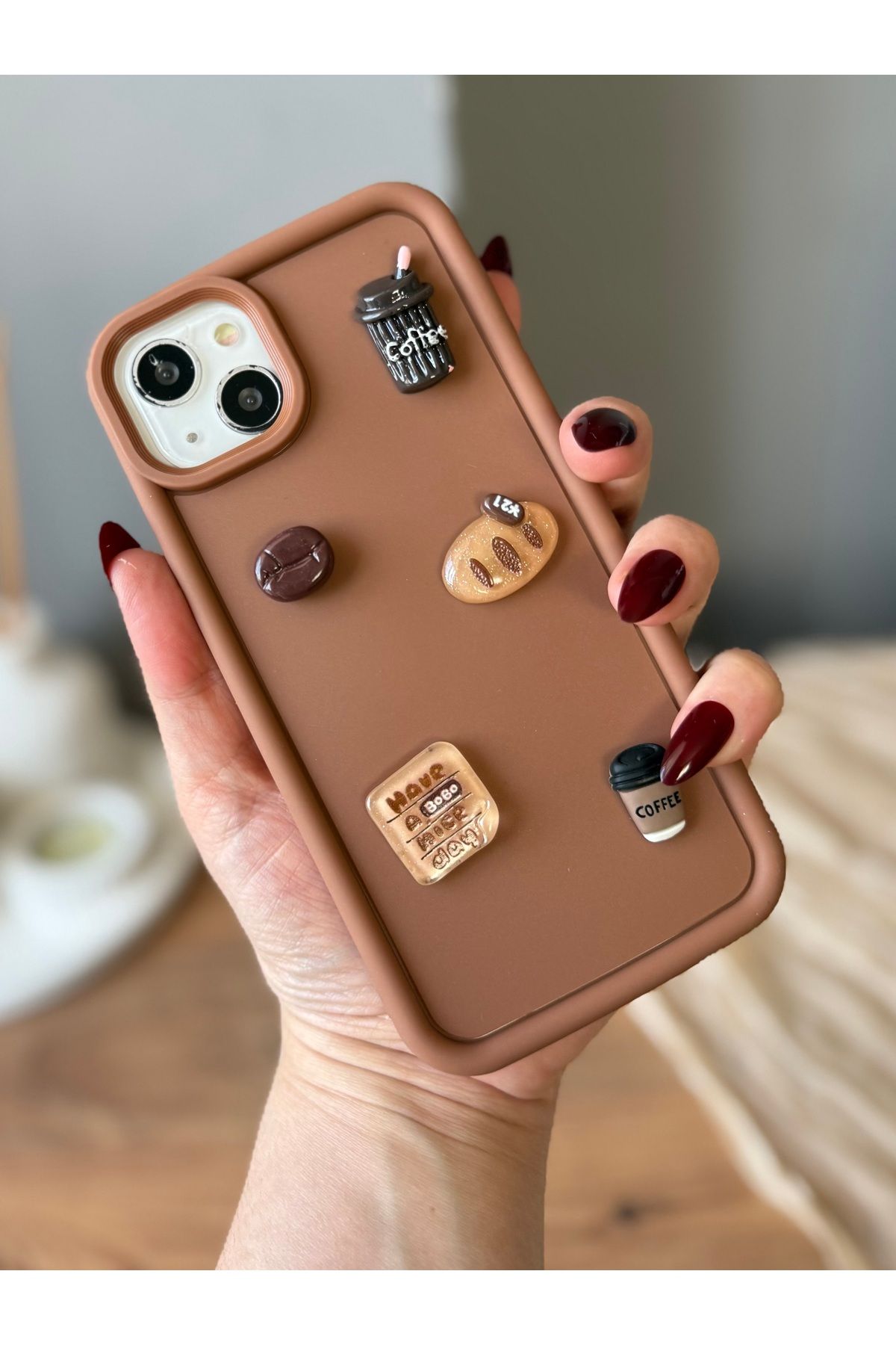 MirazTasarim IPHONE 14 PLUS 3D DEKORLU KAHVERENGİ KILIF