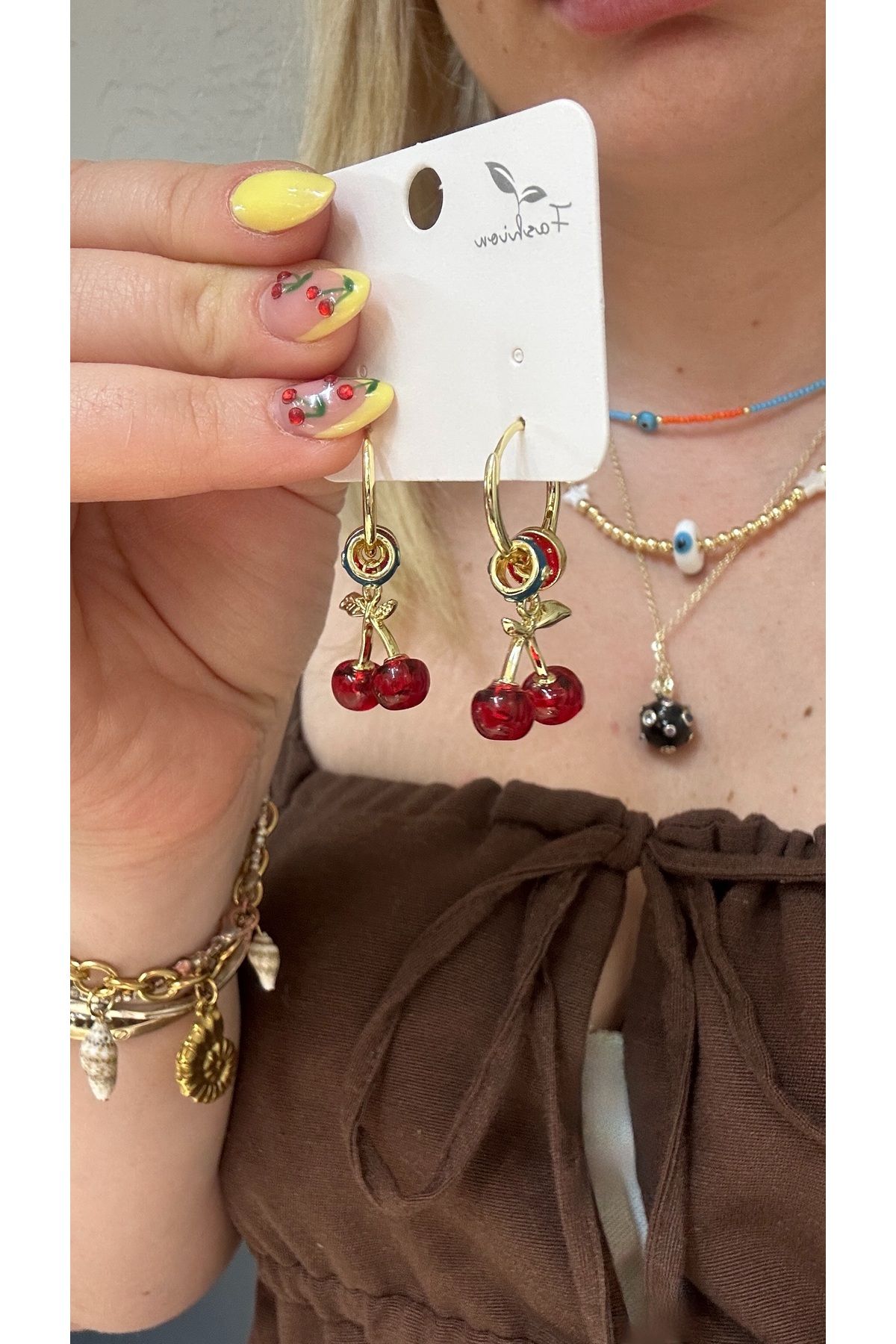 GLAM Vişne kırmızı çelik halkalı küpe