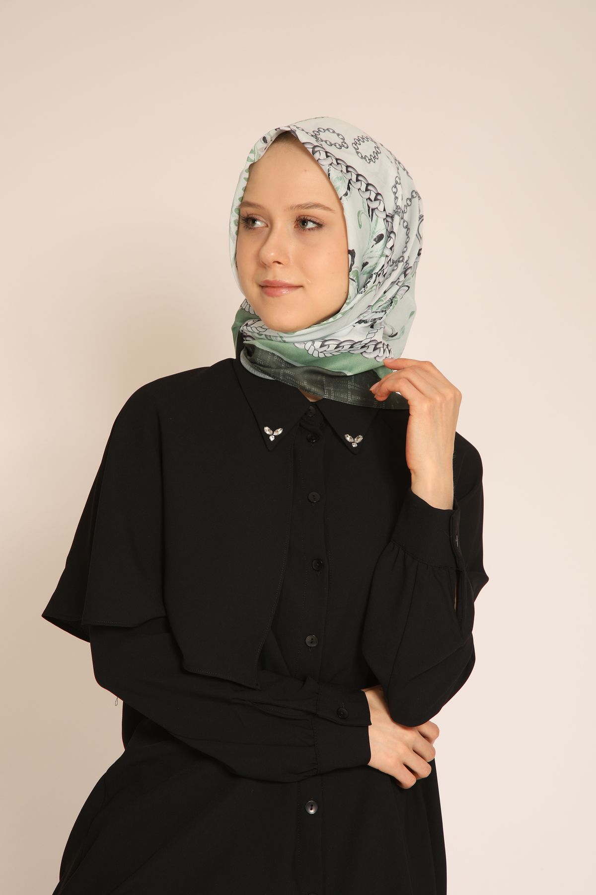 BERCHEM SCARF Zincir Desenli Mint Yeşili Eşarp | Şıklığın ve Zarafetin Tamamlayıcısı