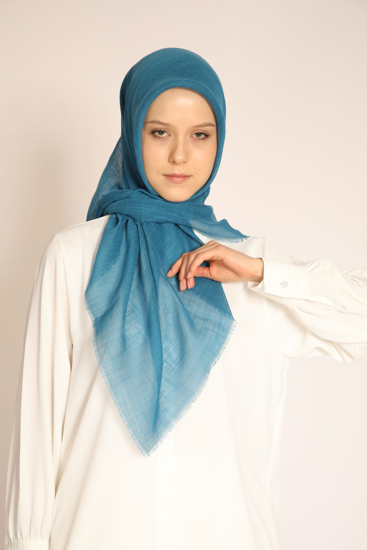 BERCHEM SCARF Flamlı Pamuklu Düz Renk Soft Eşarp – Terletmeyen, Kaymaz, Mevsimlik Rahat Kullanım