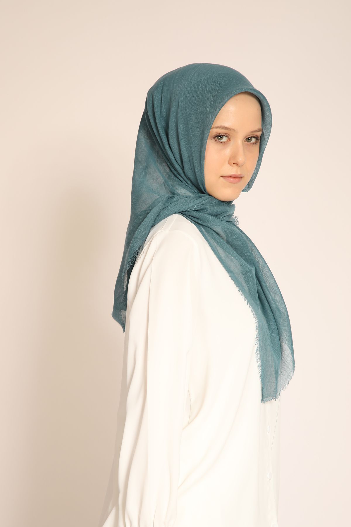 BERCHEM SCARF Flamlı Pamuklu Düz Renk Soft Eşarp – Terletmeyen, Kaymaz, Mevsimlik Rahat Kullanım
