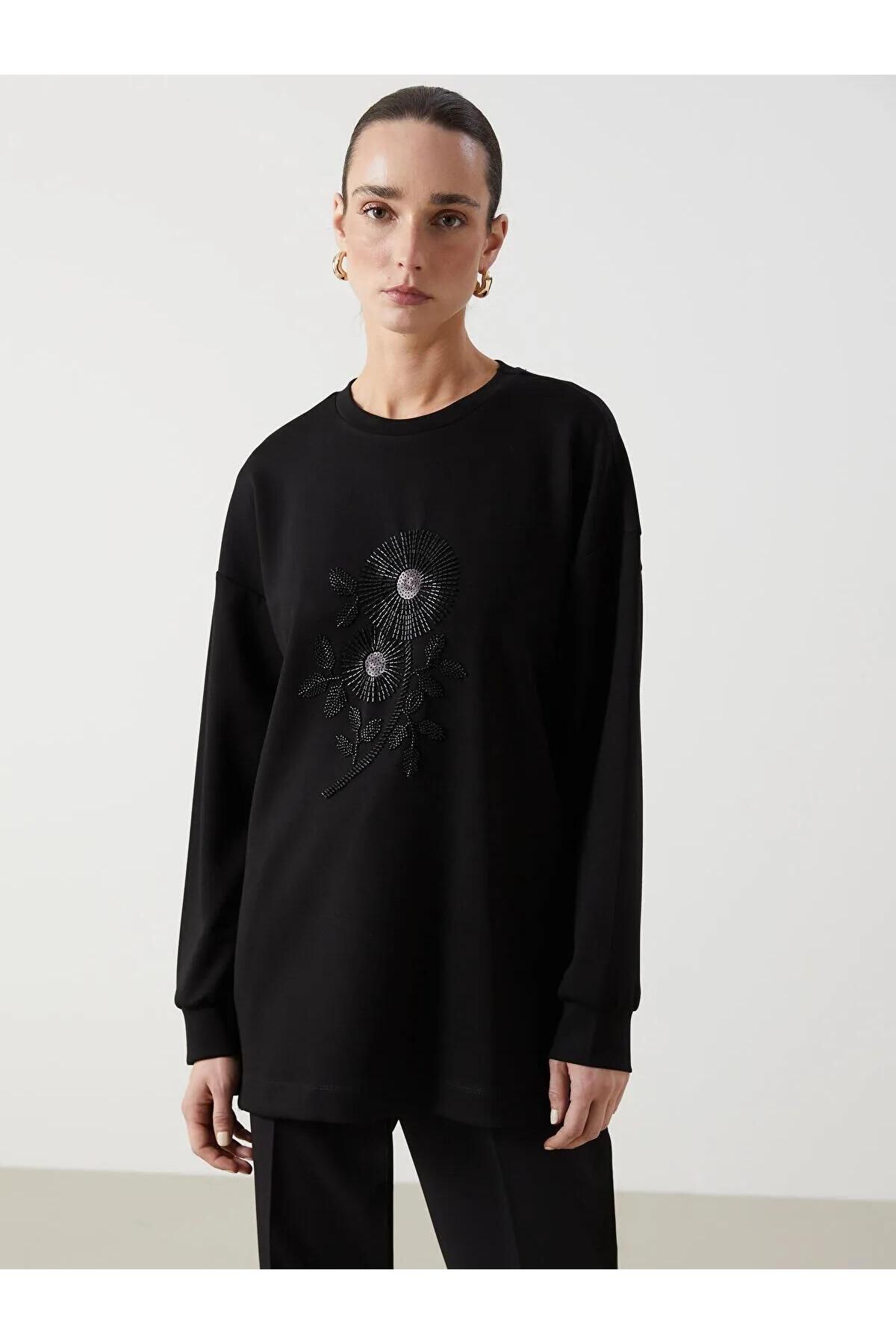 LC Waikiki LCWAIKIKI Classic Bisiklet Yaka Boncuk İşlemeli Kadın Sweatshirt Tunik (S5)