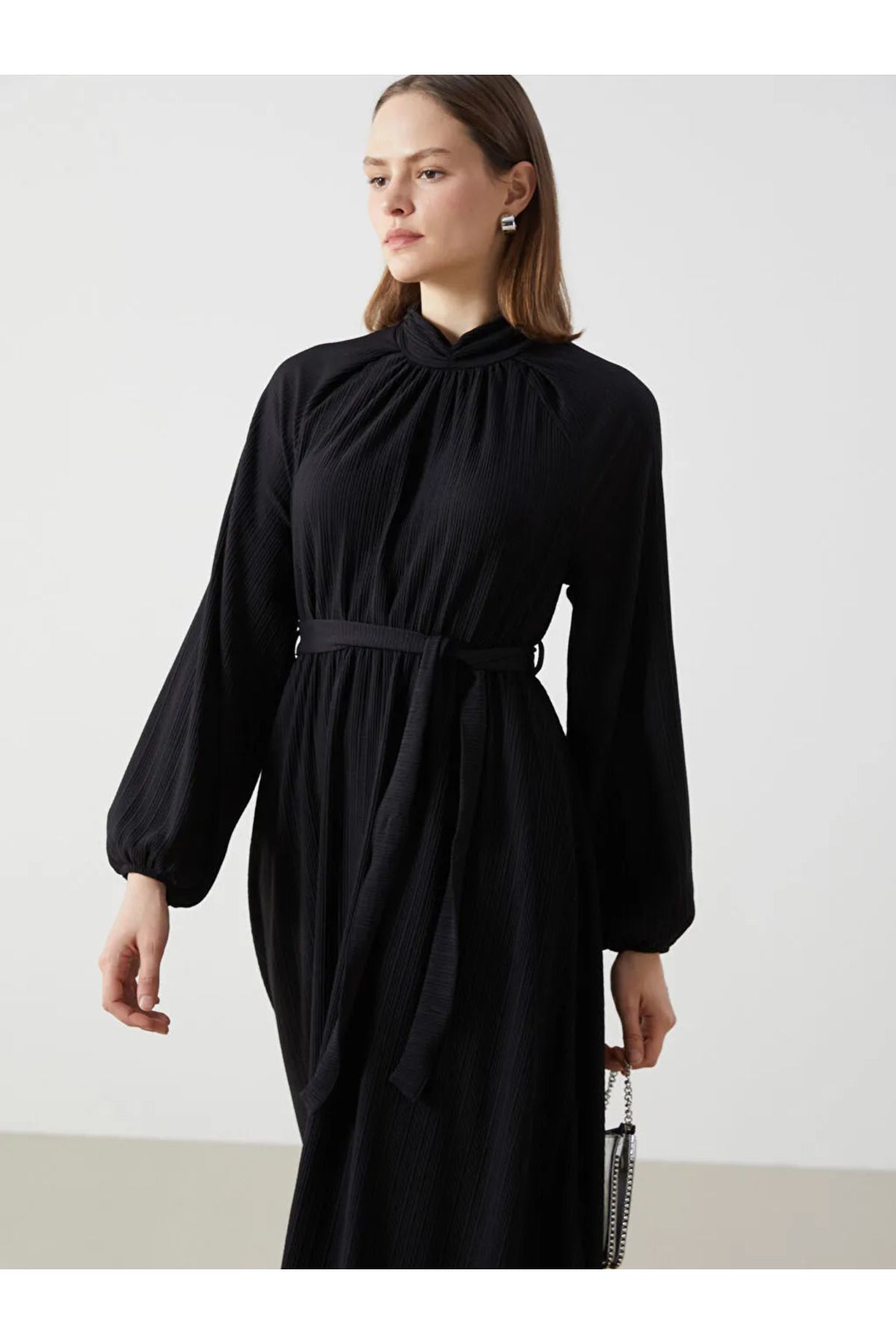 LC Waikiki LCW Modest Siyah Dik Yaka Dokulu Kadın Elbise