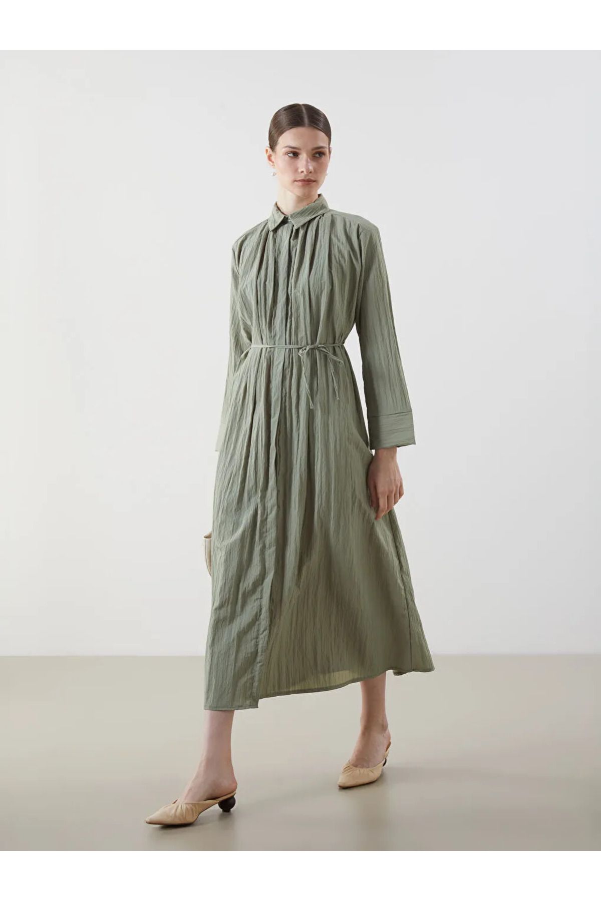LC Waikiki LCW Modest Yeşil Oversize Dokulu Kadın Gömlek Elbise