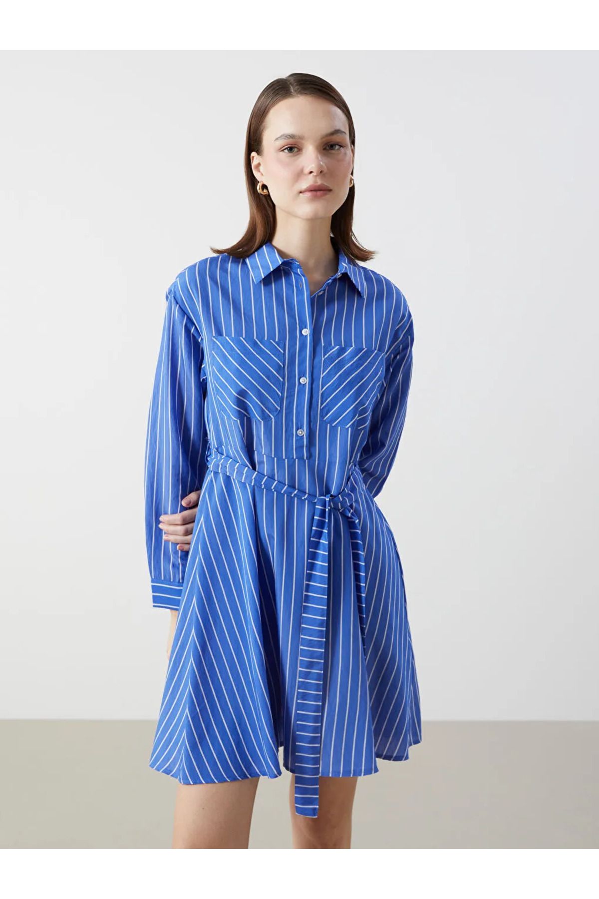 LC Waikiki LCW Comfort Beyaz Gömlek Yaka Çizgili Poplin Kadın Elbise