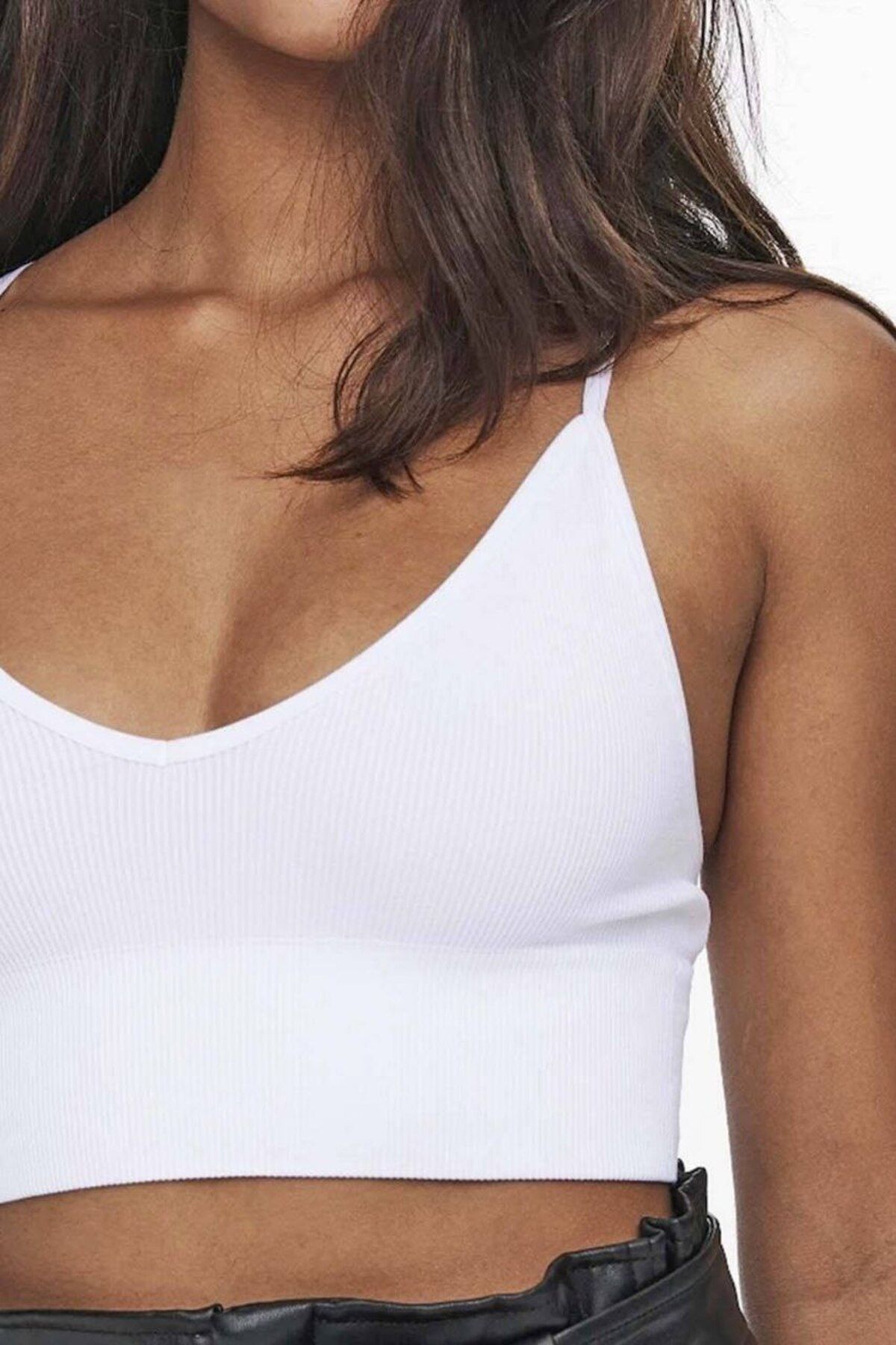 OWWO Kadın Beyaz Dikişsiz Fittili Büstiyer Crop Top