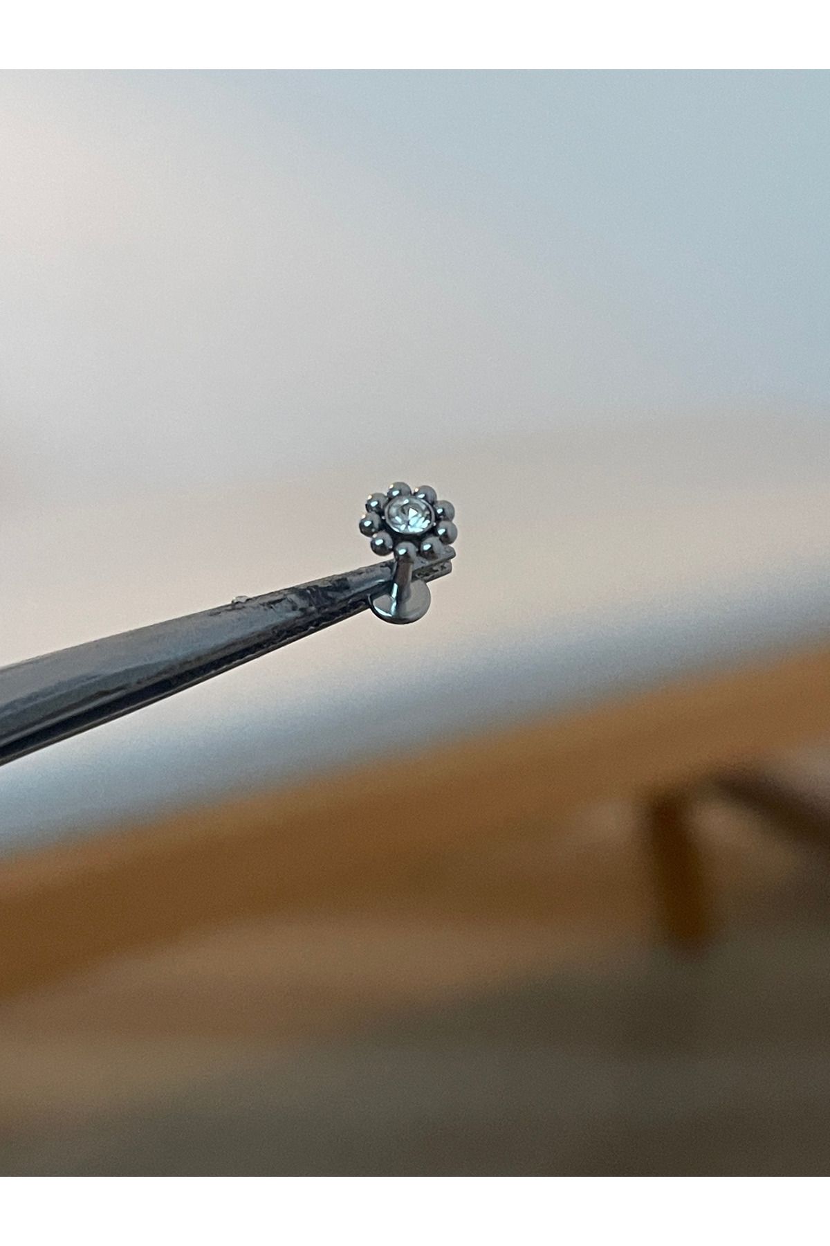 Rupen Kraft 316 L Cerrahi Çelik Tek Taş Güneş Modeli Dudak Kıkırdak Helix Tragus Piercingi