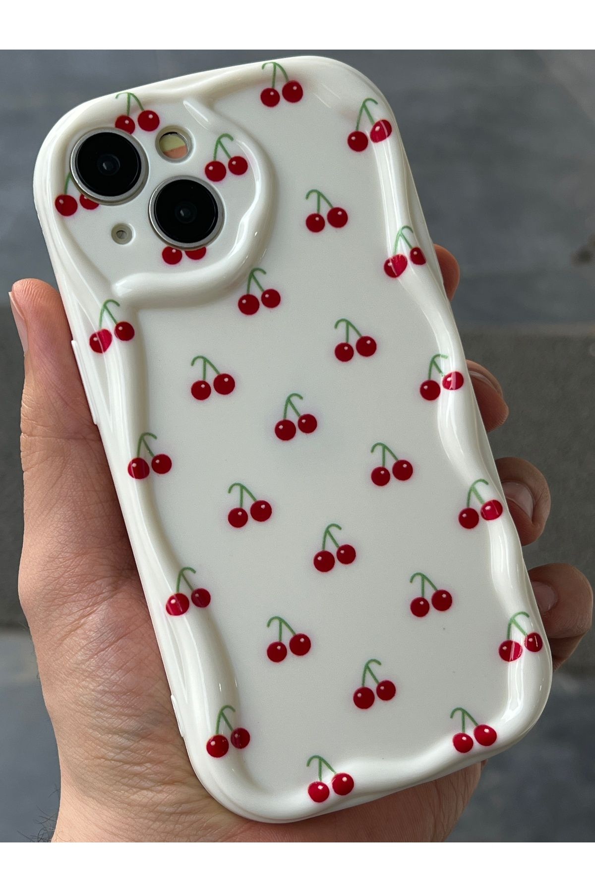 EDELFU iPhone 13 ve 14 için Desenli Yanları Dalgalı Silikon Kapak Koruyucu ve Darbeye Dayanıklı Kılıf