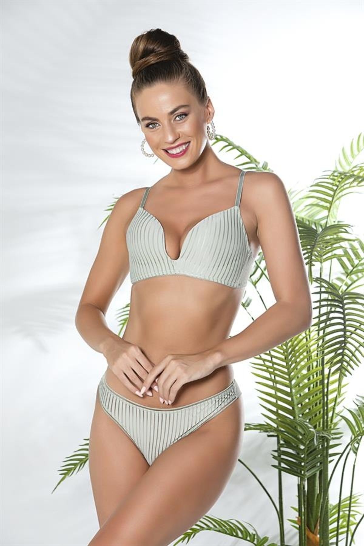Moda Şahsenem Dekolte Sütyen Ve String Takım Mint Yeşili (brf31772)