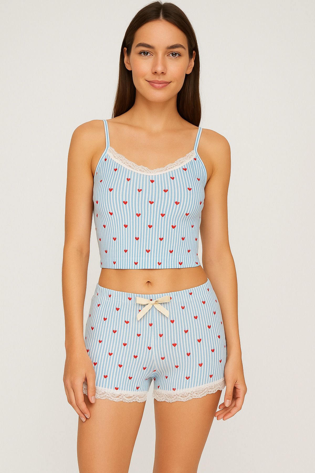 KYE WEAR Kadın Askılı Kalp Desenli Şortlu Yazlık Pijama Takımı
