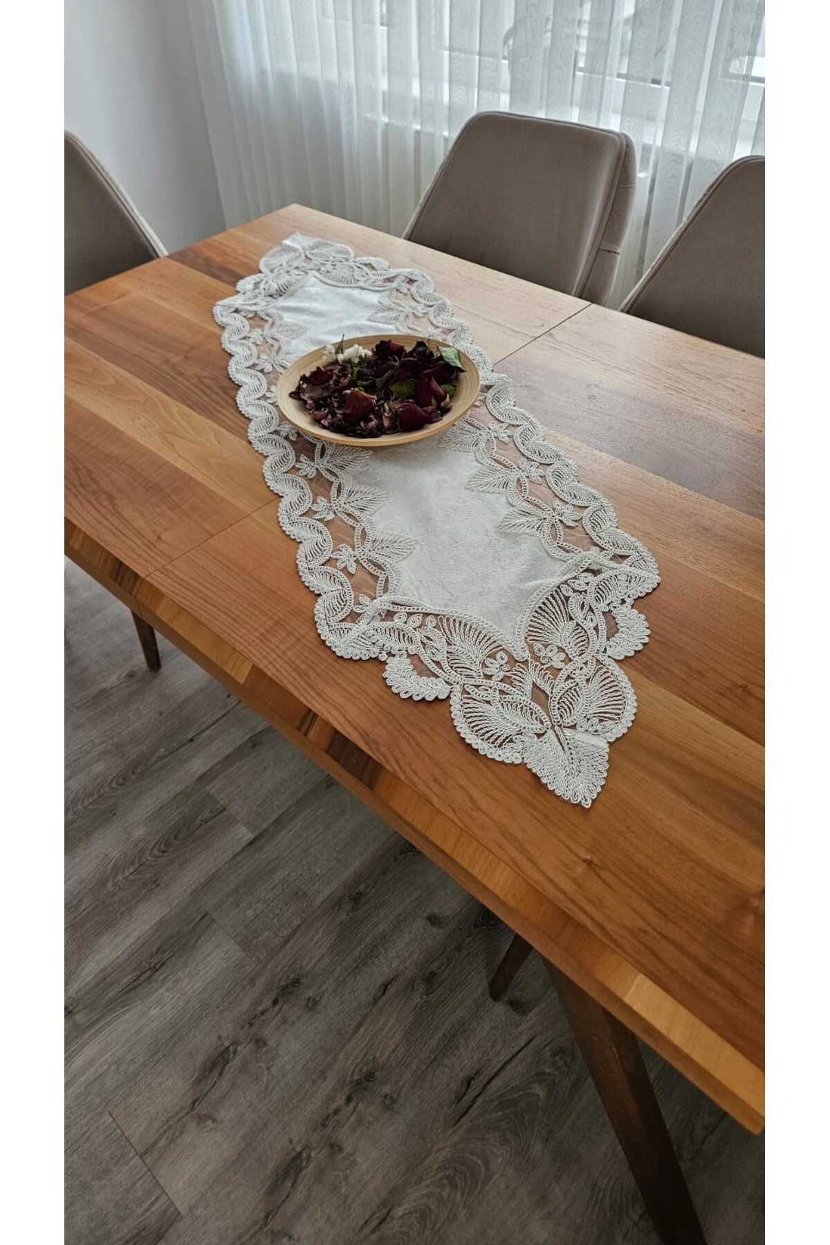 ZESA HOME Fransız Dantelli Lüks Kadife Runner