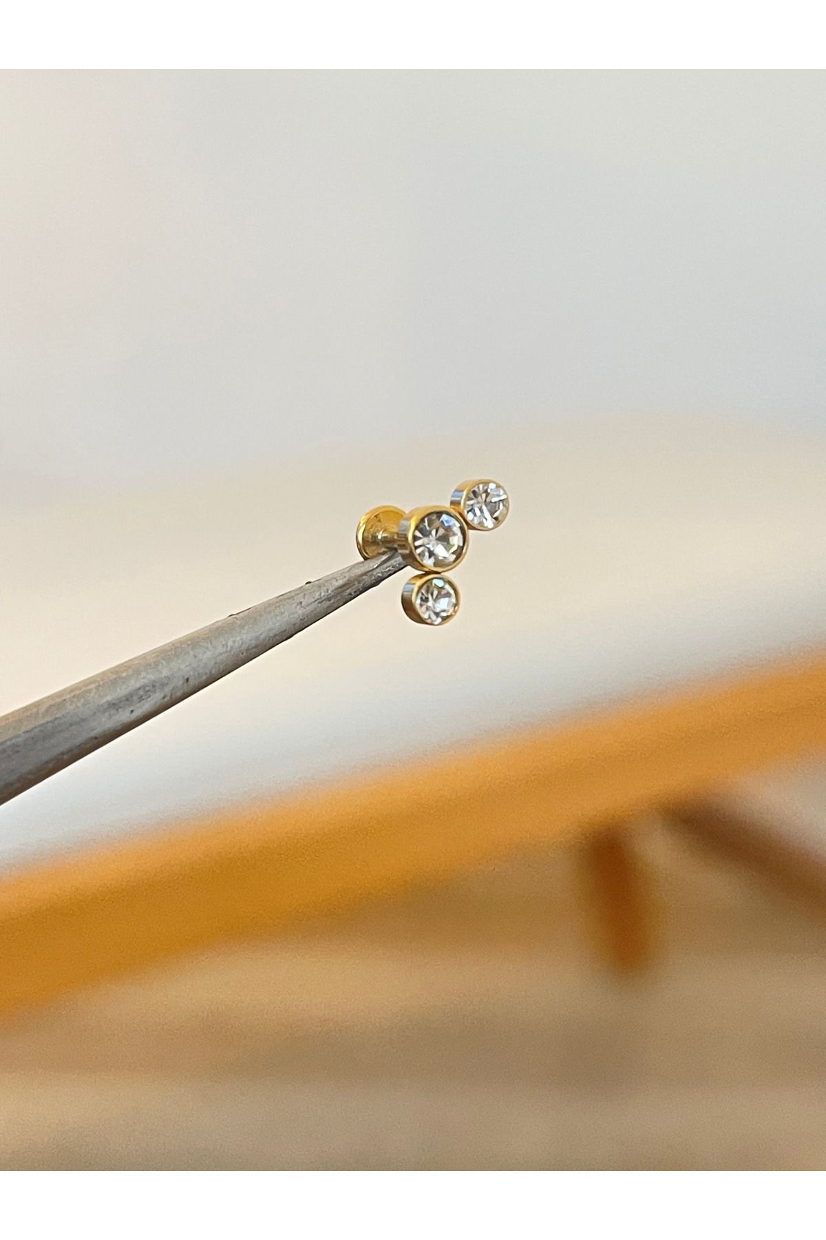 Rupen Kraft 316 L Cerrahi Çelik Zirkon Taşlı Asimetrik Model Tragus Helix Kıkırdak Dudak Piercingi