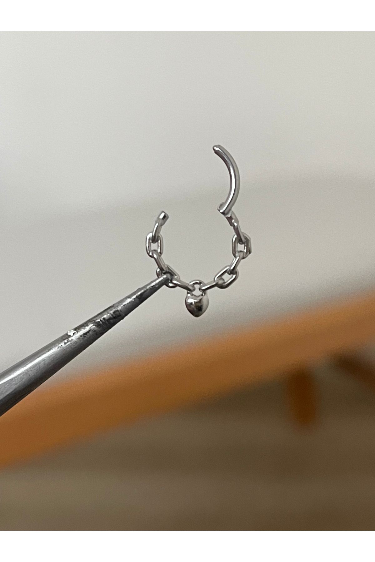 Rupen Kraft 316 L Cerrahi Çelik Zincirli Kalp Detaylı Halka Kıkırdak Helix Tragus Piercingi