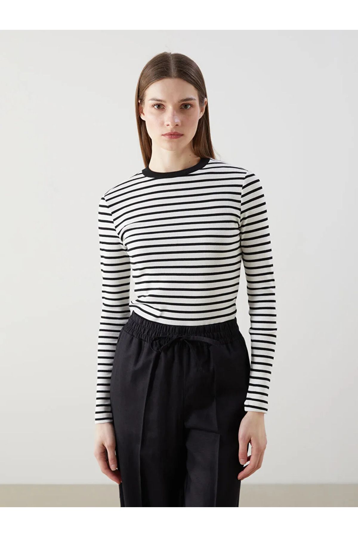 LC Waikiki LCW Modest Siyah Bisiklet Yaka Çizgili Kadın Body