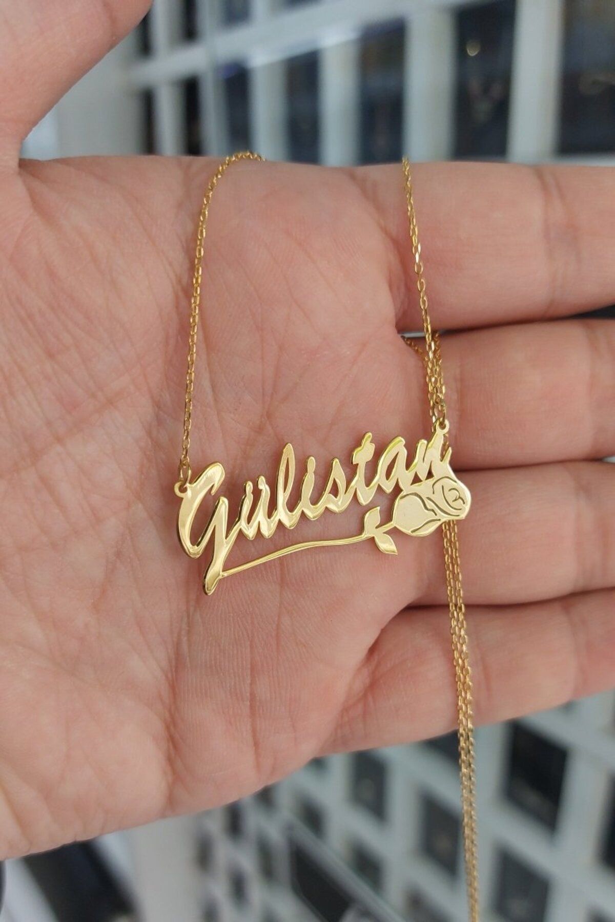 ÖZGÜR TAKI 925 Ayar Gümüş 24 Ayar Altın Kaplama Gül Figürlü Kolye