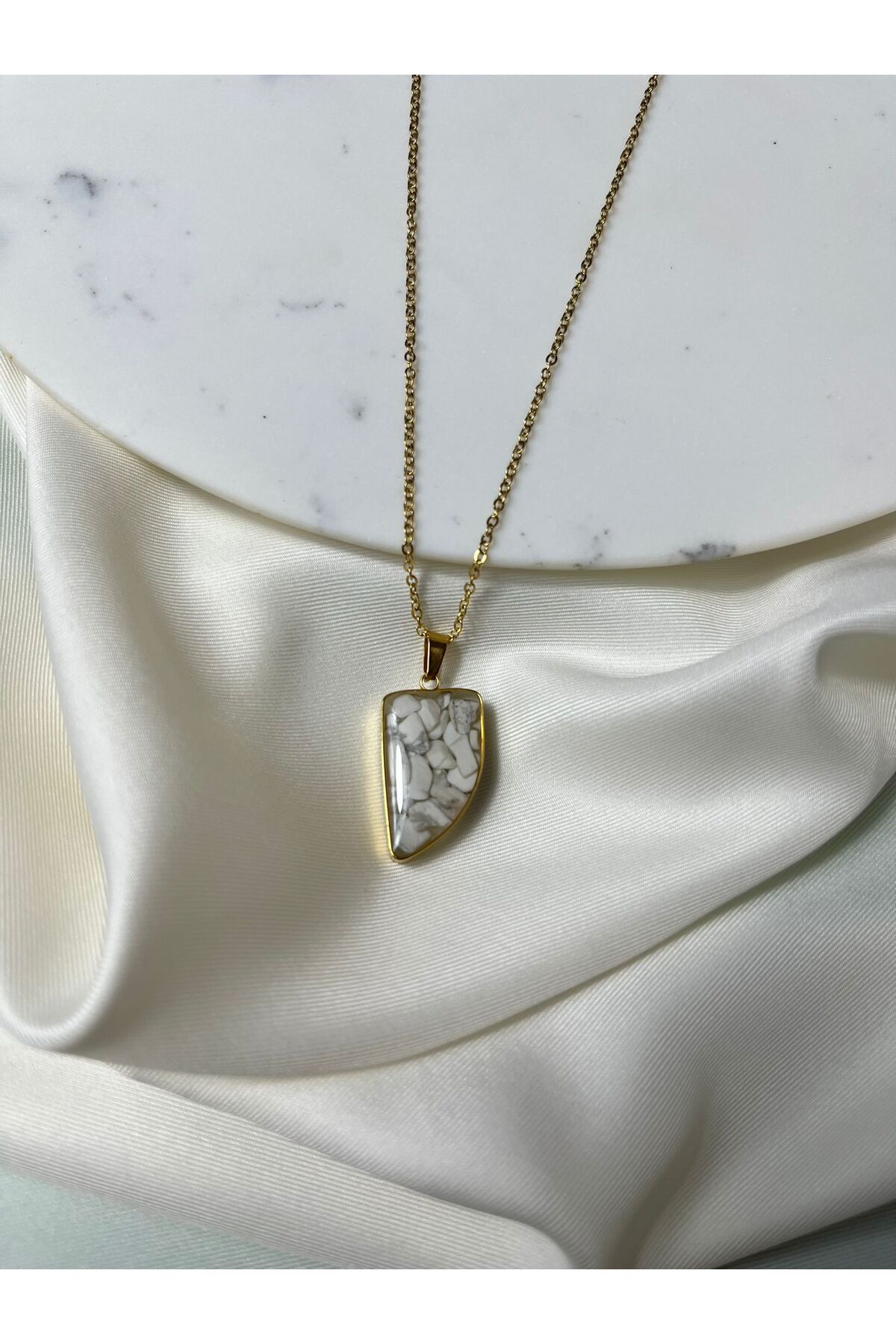 Orvix Accessories GOLD ZİNCİR BEYAZ FREFORM MOTİFLİ KADIN DOĞAL TAŞ KOLYE YAZLIK KOLYE ABİYE KOLYE