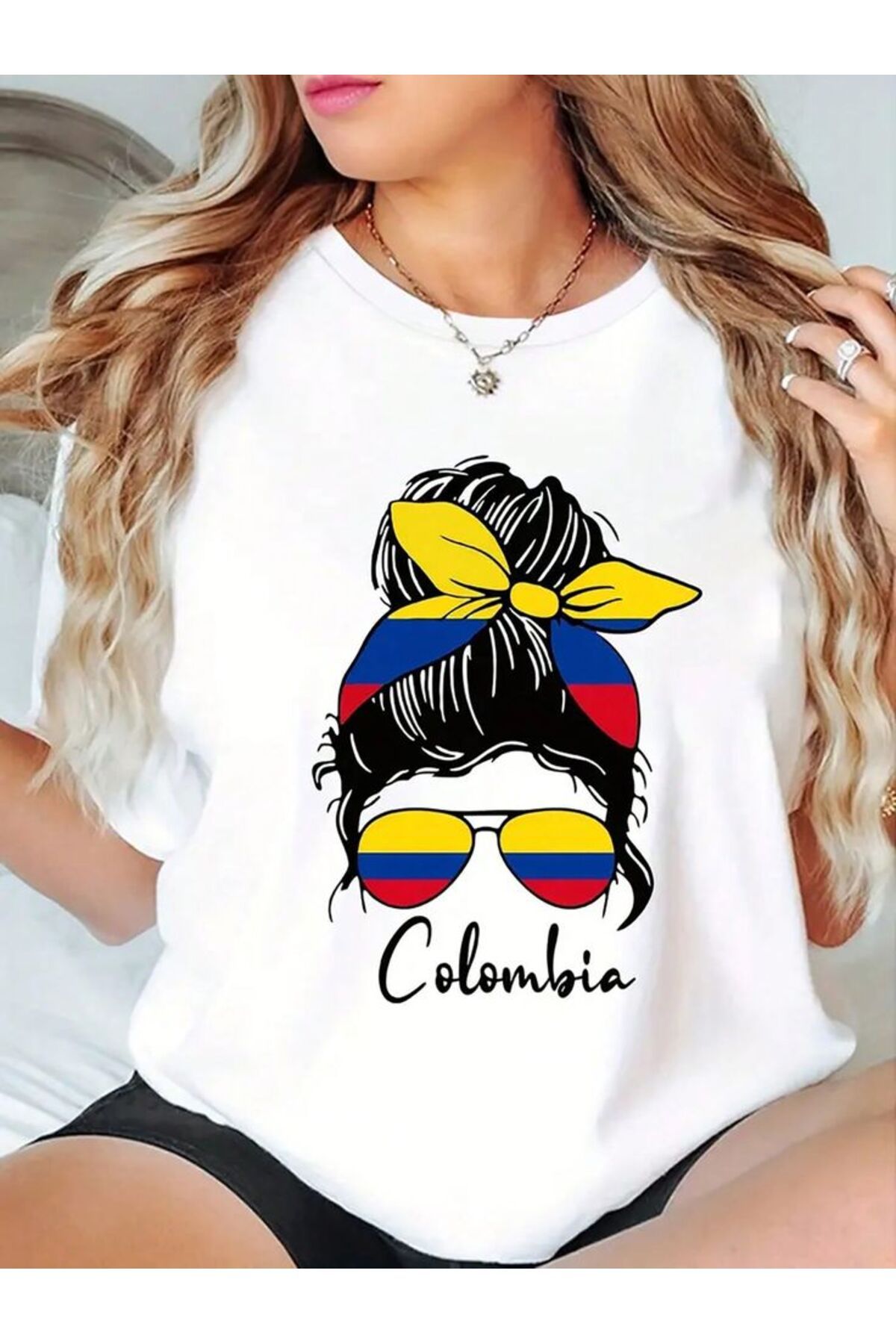 MAGORS COLOMBIA GIRL BASKILI BİSİKLET YAKA PAMUKLU KISA KOLLU NORMAL KALIP KADIN VE ÇOCUK TSHIRT