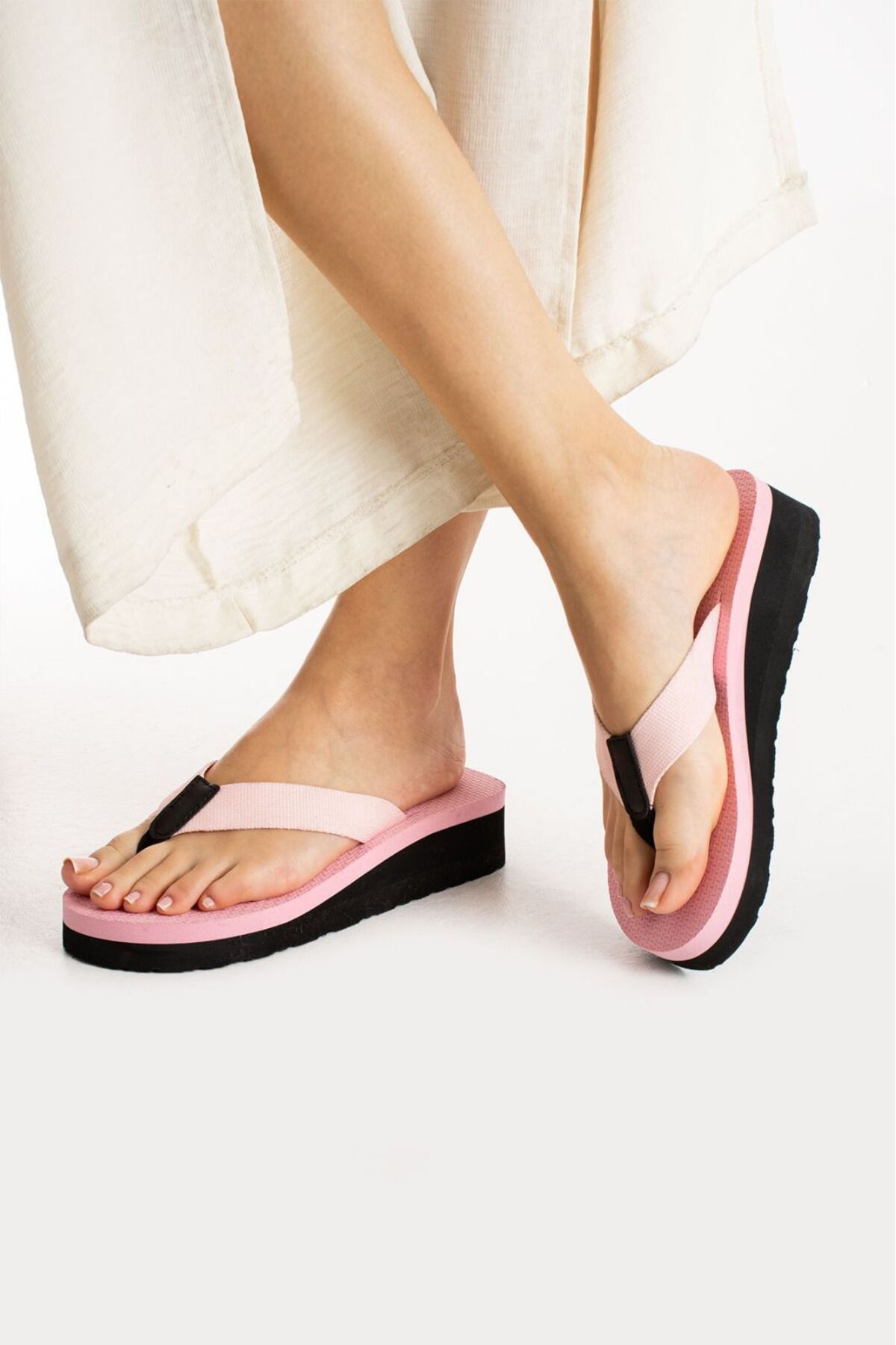 Sanart Shop Mona Kadın Platform Topuklu 4,5 Cm Kumaş Parmak Arası Acıtmaz Yazlık Havuz Plaj Terliği