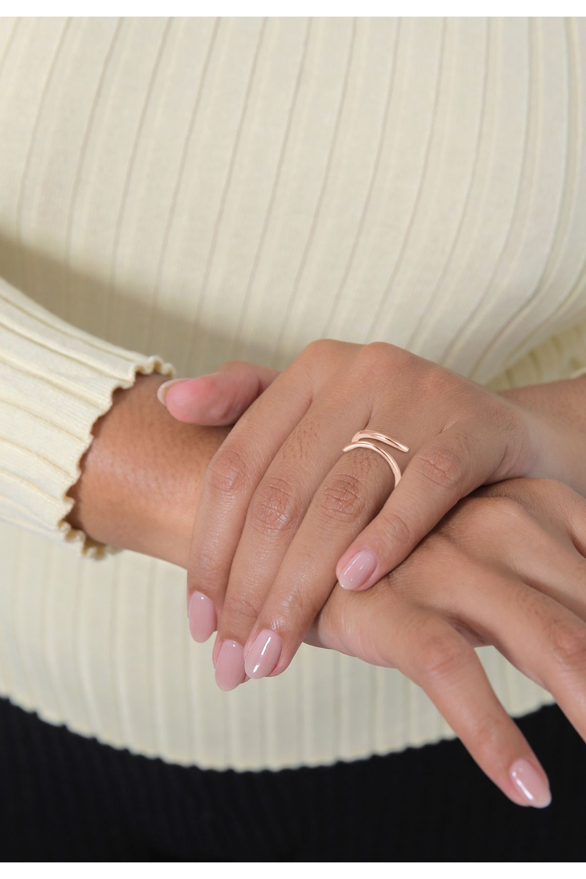 ELLI-Geo-Ring aus 925er-Sterlingsilber – Damenring mit Wickel-Statement-Design 4