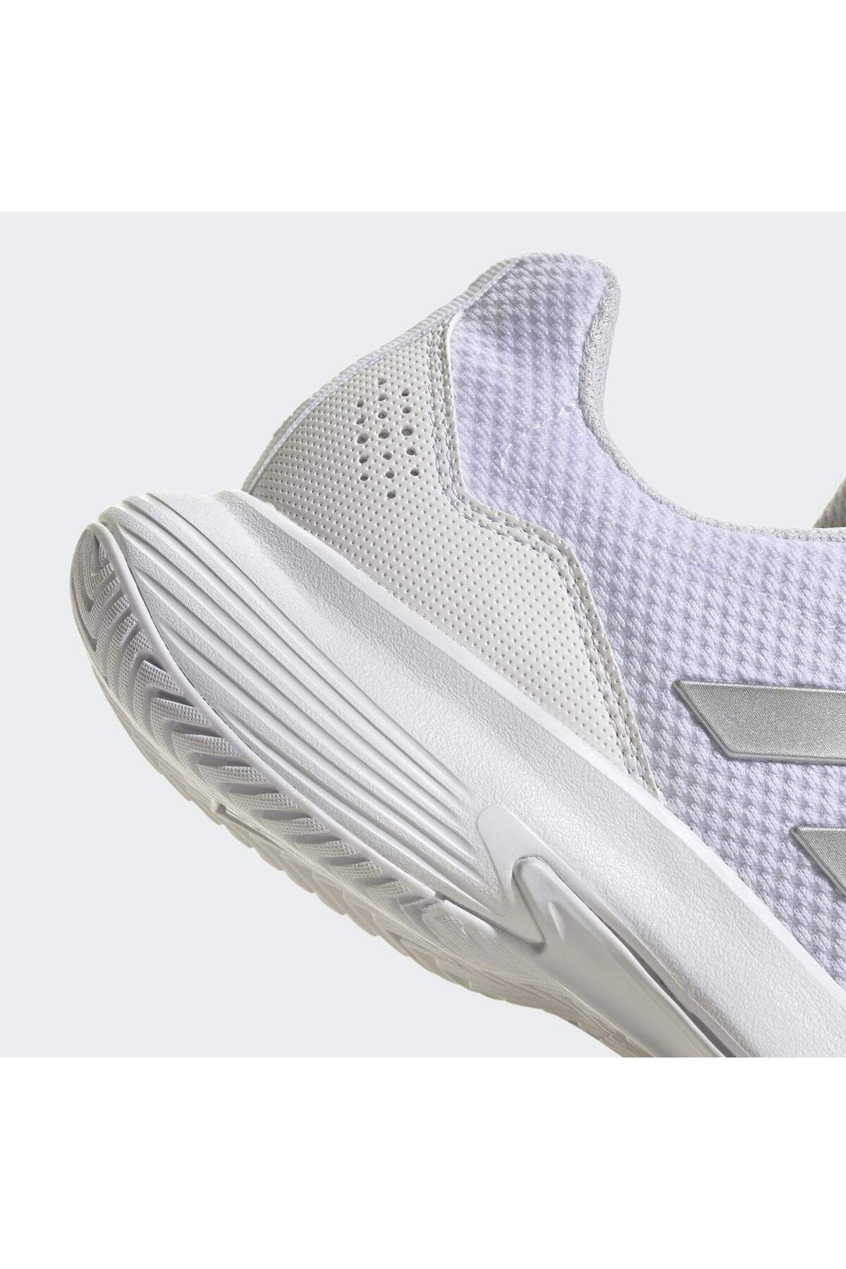 کفش تنیس سفید زنانه GameCourt 2.0 HQ8476 adidas